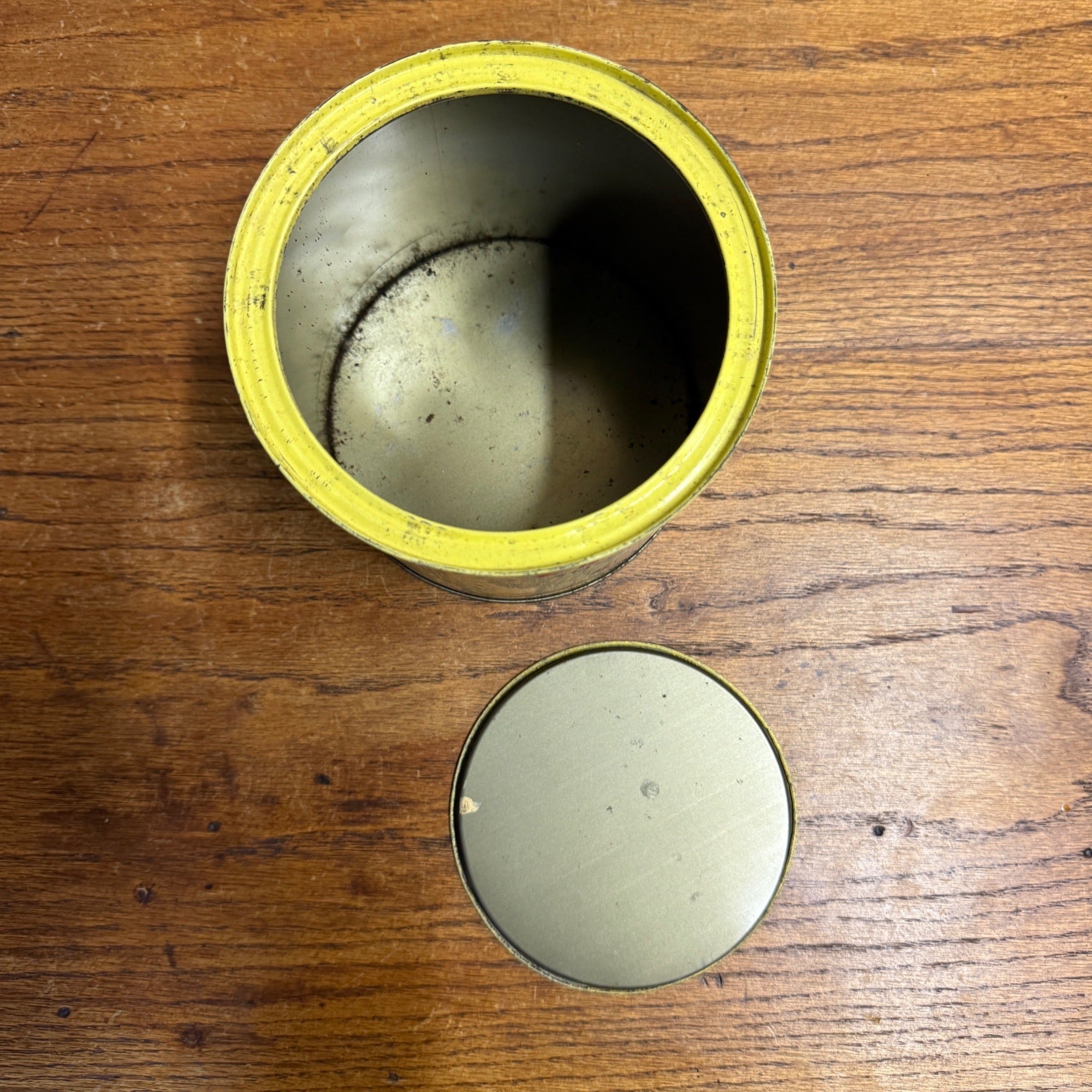 Vintage Friends Smoking Tobacco Advertising Tin Hunting Dog Cigar