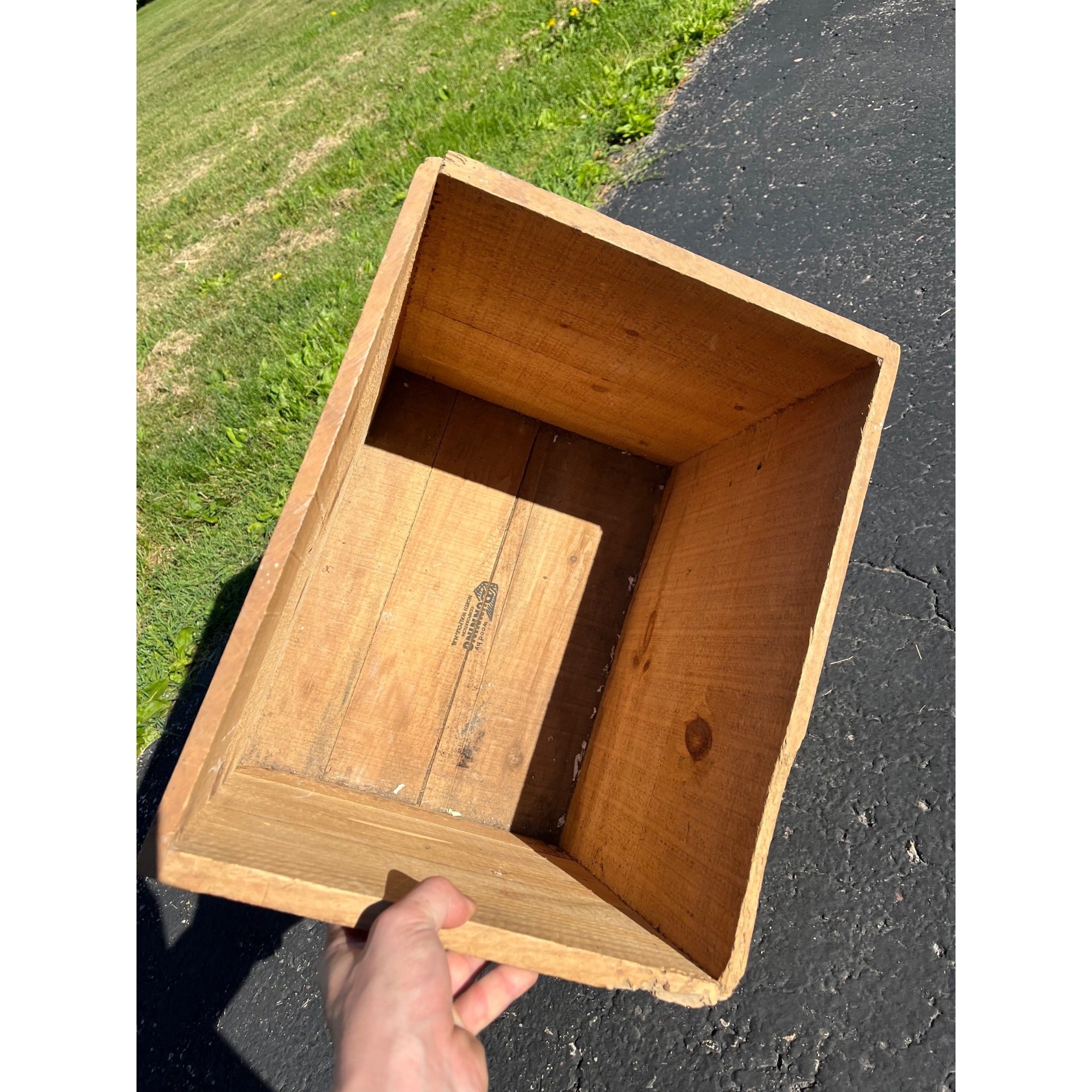 Vintage Black & White Blended Scotch Whisky Wooden Advertising Crate Wood
