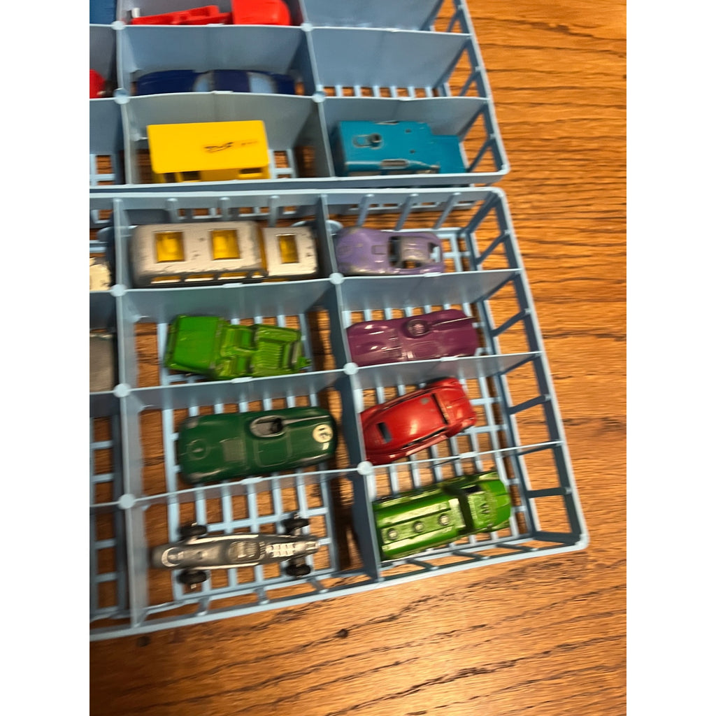 Vintage 1970 Matchbox Lesney Superfast 48-Car Carrying Case w/ Cars