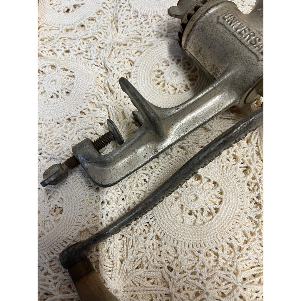 Vintage Universal No. 2 Meat Grinder Food Chopper Landers Frary Clark LF & C