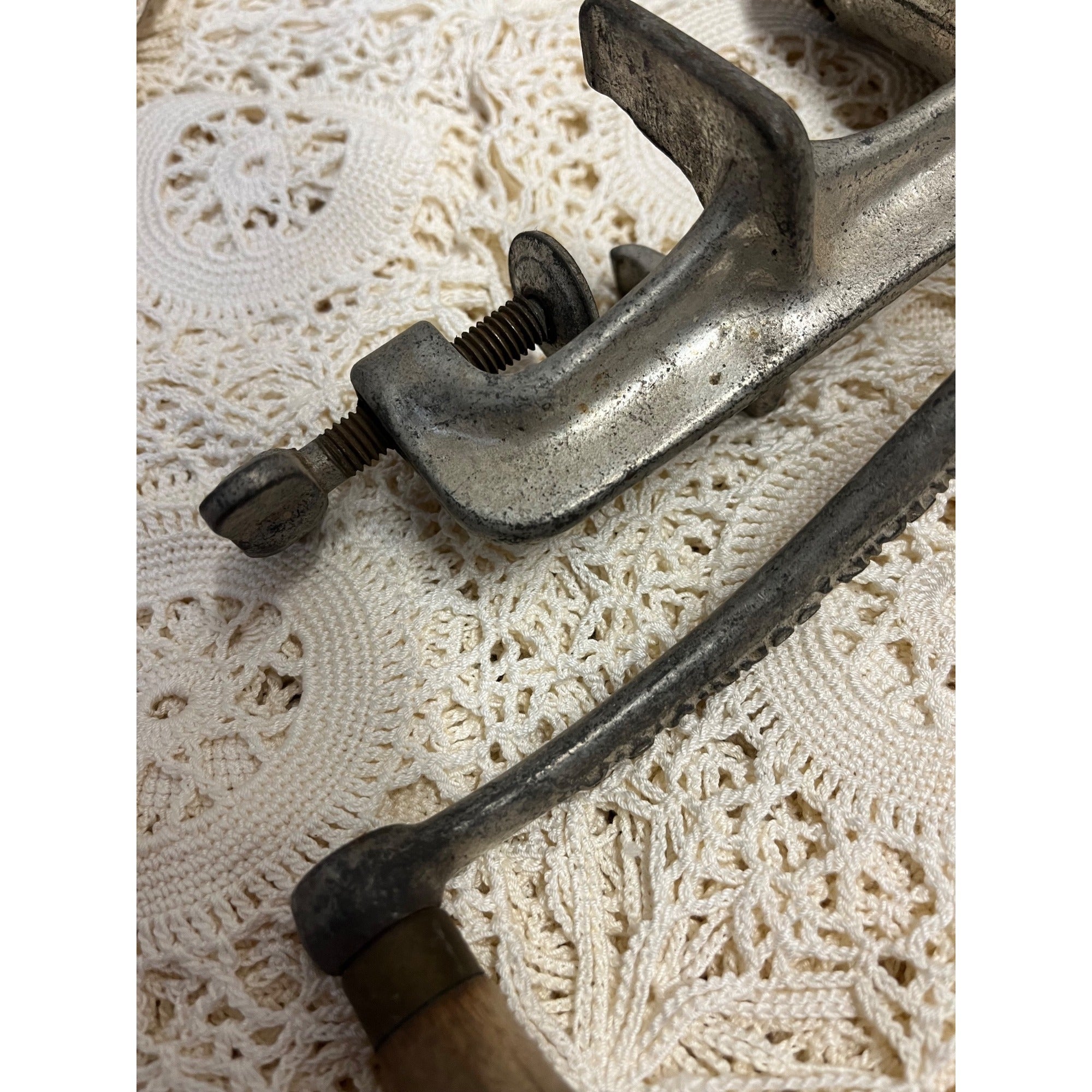 Vintage Universal No. 2 Meat Grinder Food Chopper Landers Frary Clark LF & C