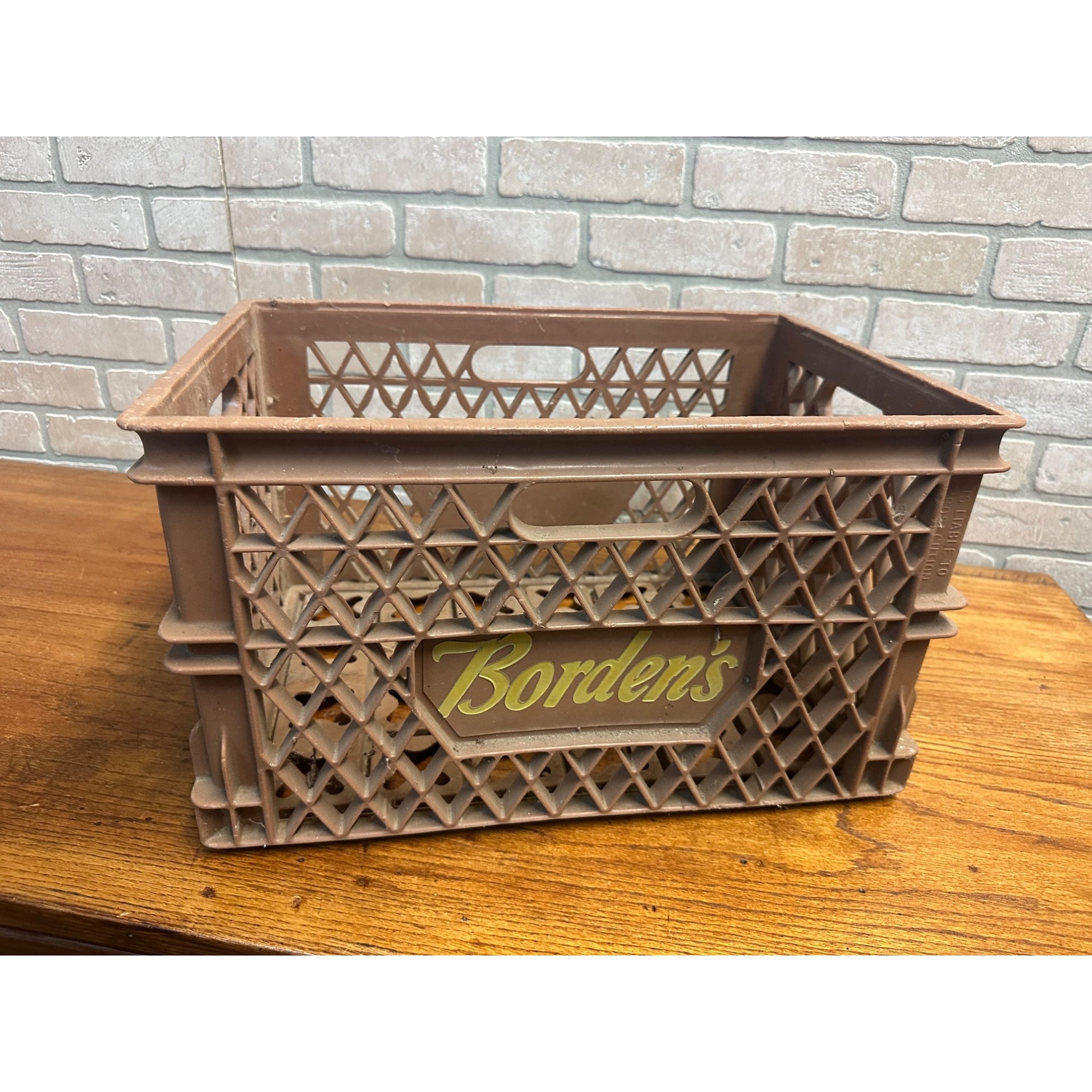 Vintage 1960s Borden's Dairy Milk Plastic Container Carrier for Quart Bottles