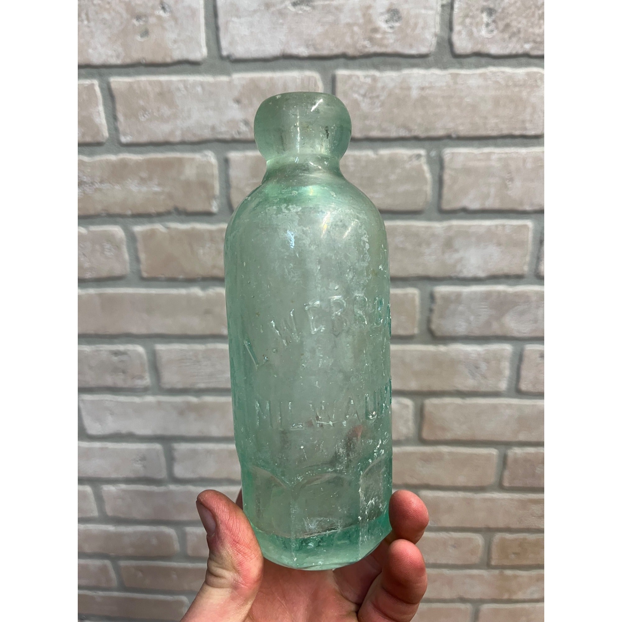 L. Werrbach c1890s Milwaukee Wis Aqua Blue Soda Bottle Blob Top Hutchinson