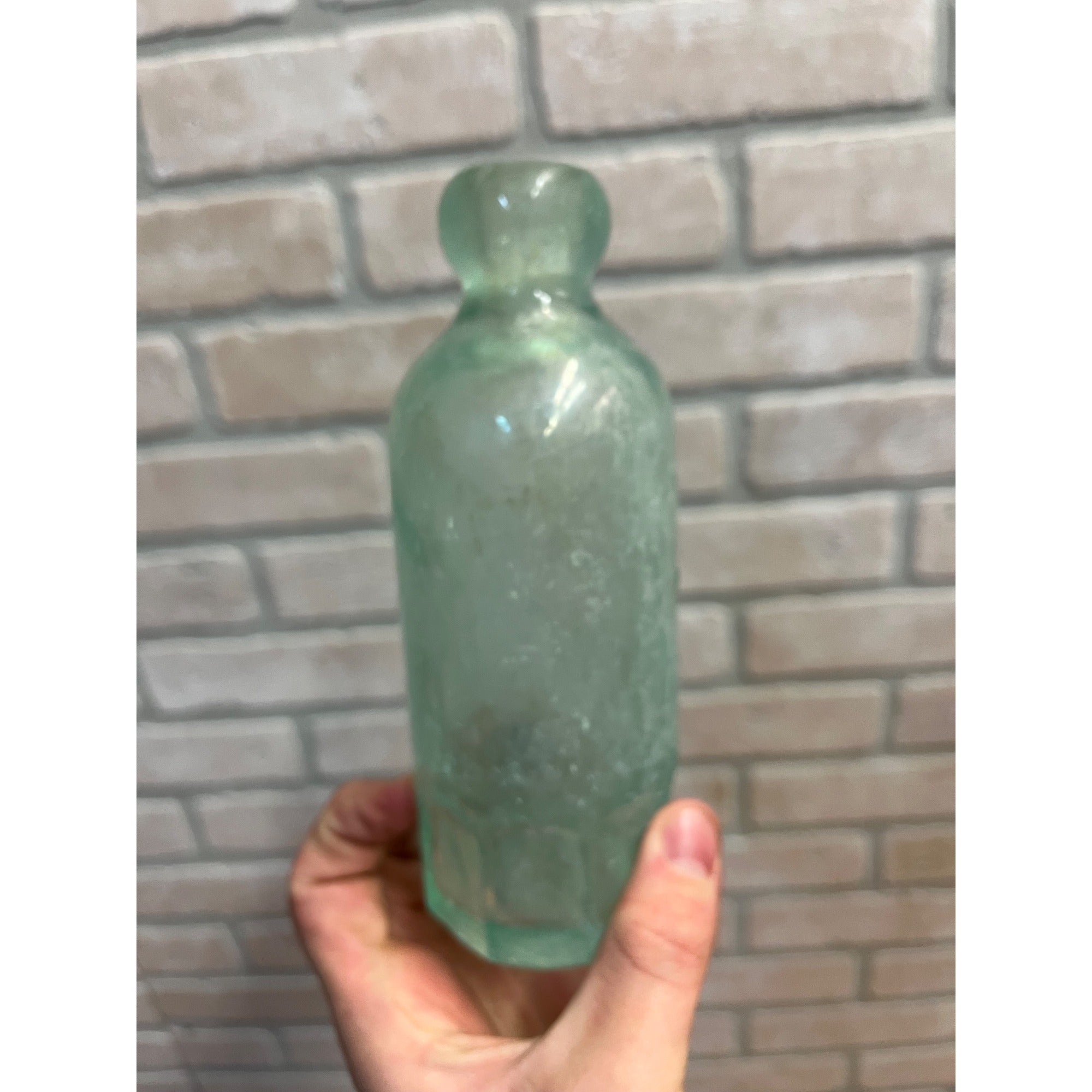 L. Werrbach c1890s Milwaukee Wis Aqua Blue Soda Bottle Blob Top Hutchinson