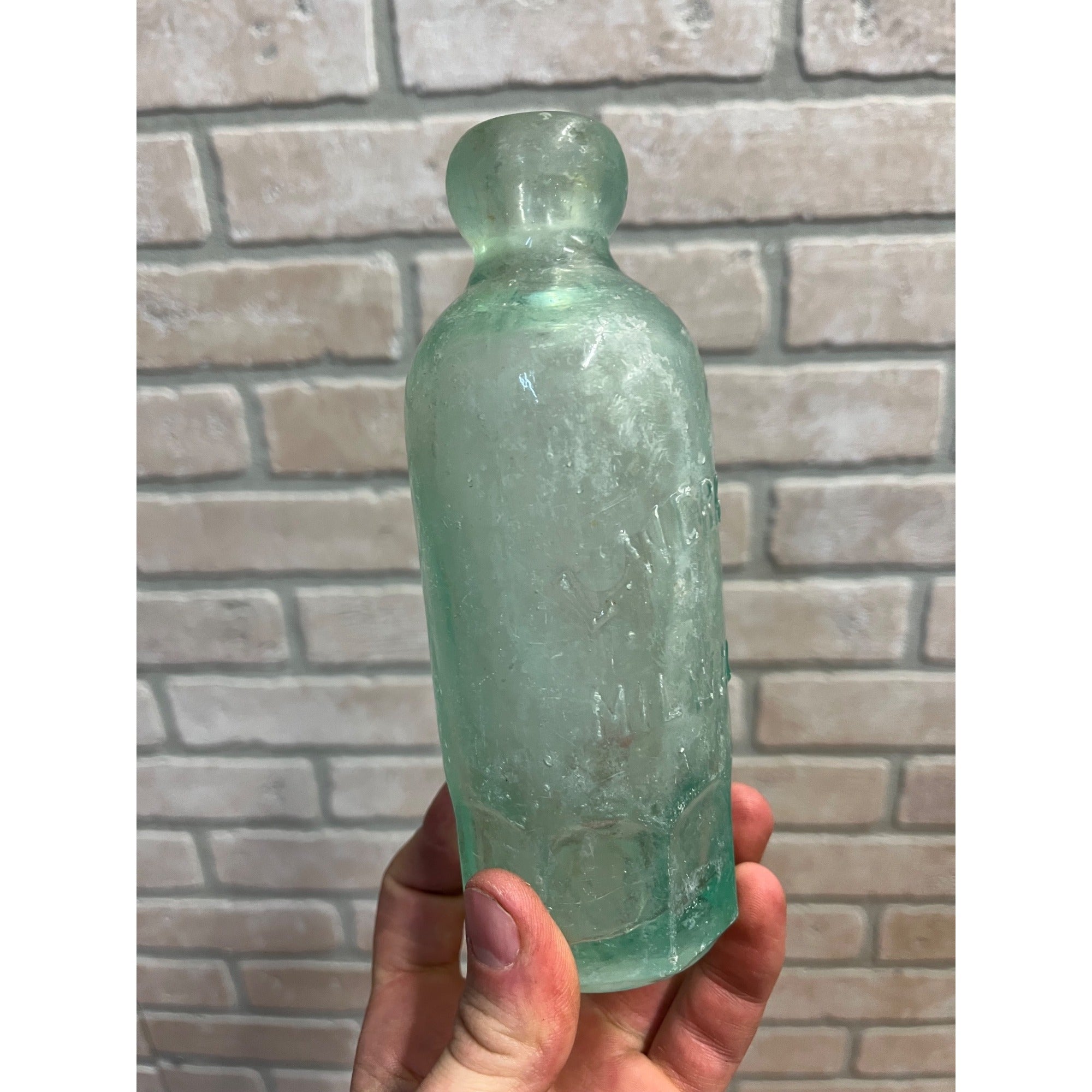 L. Werrbach c1890s Milwaukee Wis Aqua Blue Soda Bottle Blob Top Hutchinson