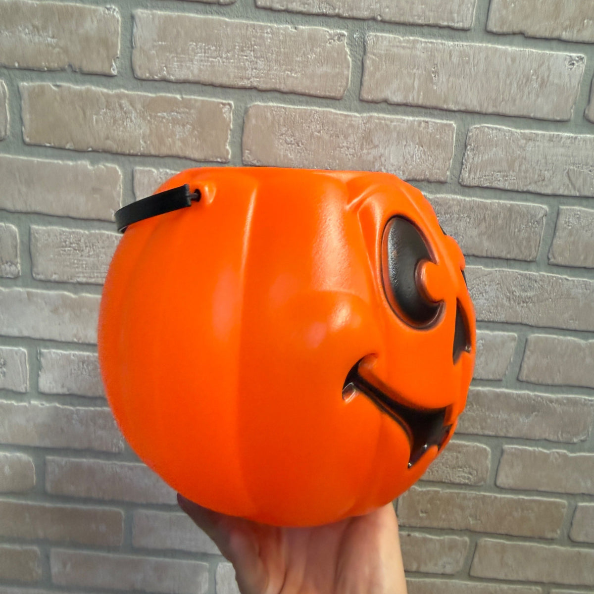 Vintage Plastic Blow Mold Smiling Jack O' Lantern Halloween Candy Bucket Grand Venture LP 1997
