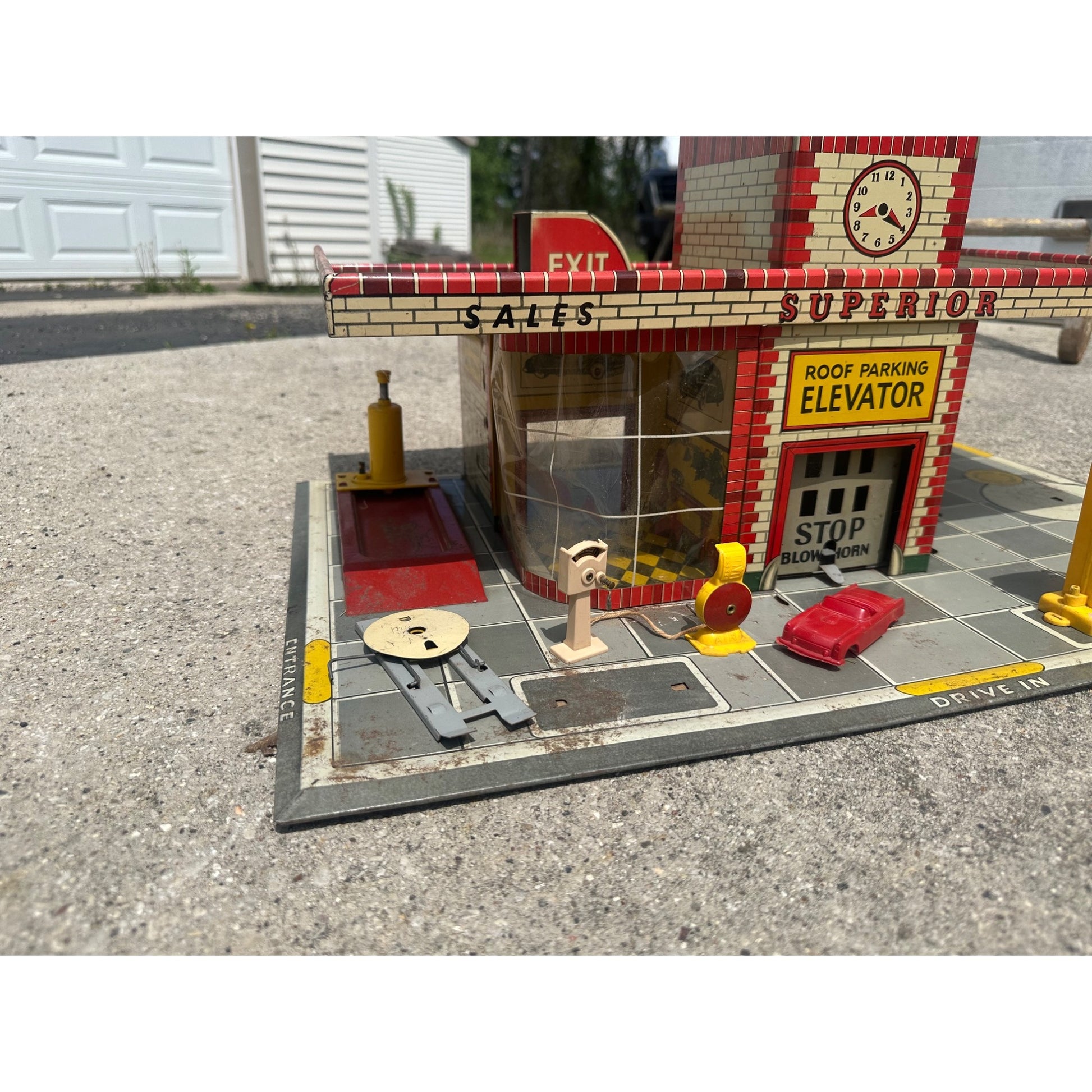Vintage 1950s Auto Sales Repair Garage Toy Playset T. Cohn Tin Litho