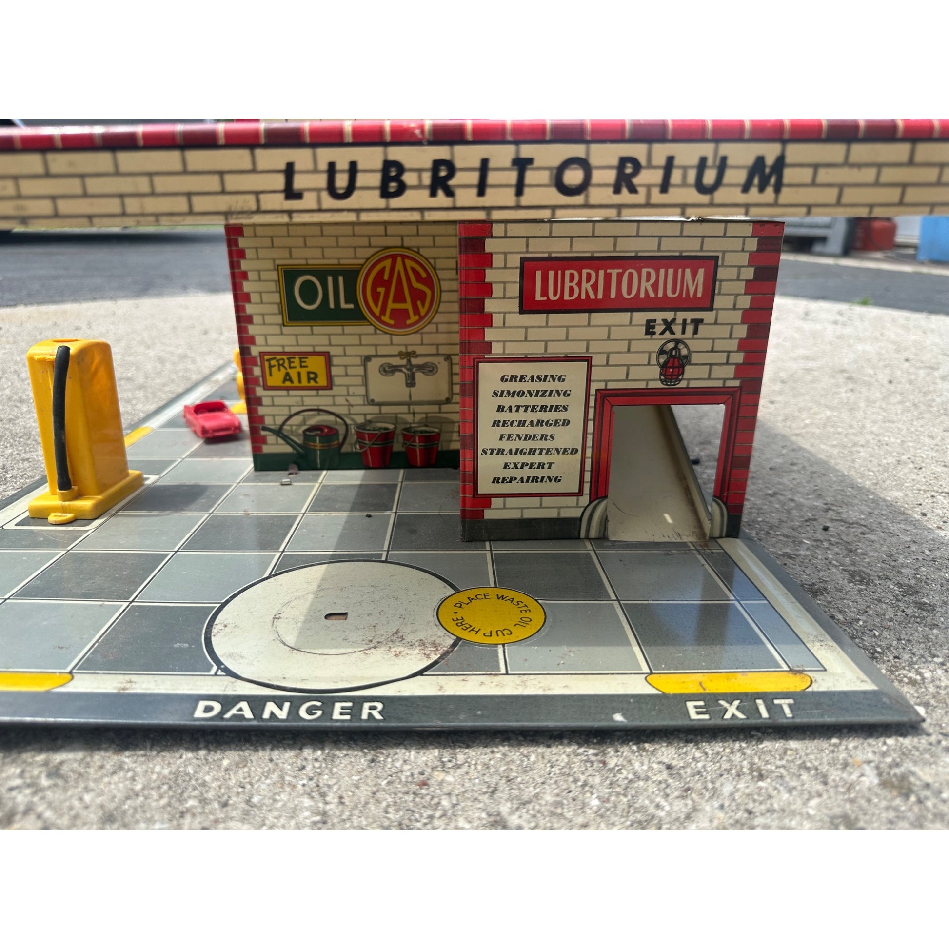 Vintage 1950s Auto Sales Repair Garage Toy Playset T. Cohn Tin Litho