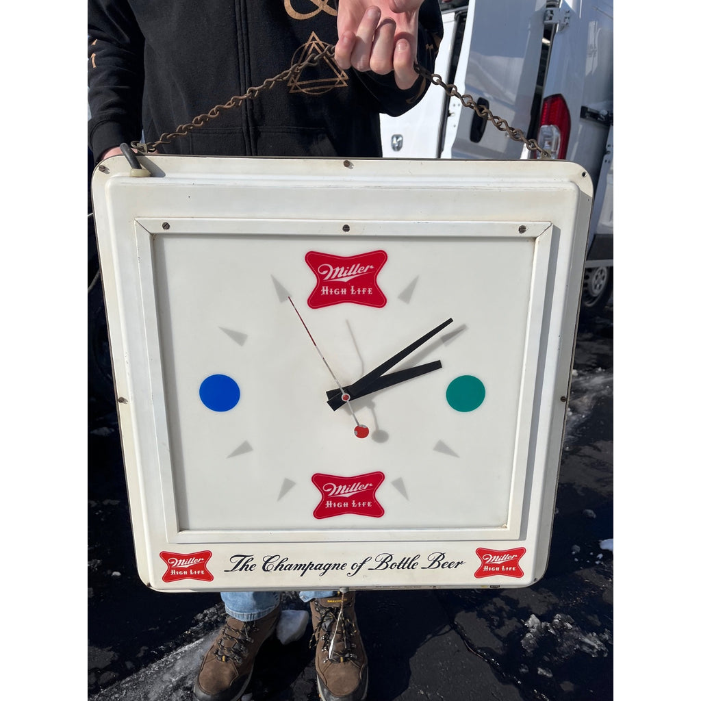 RARE Vintage 1957 Miller High Life Beer Hanging Lighted Clock Bar Sign Advertising