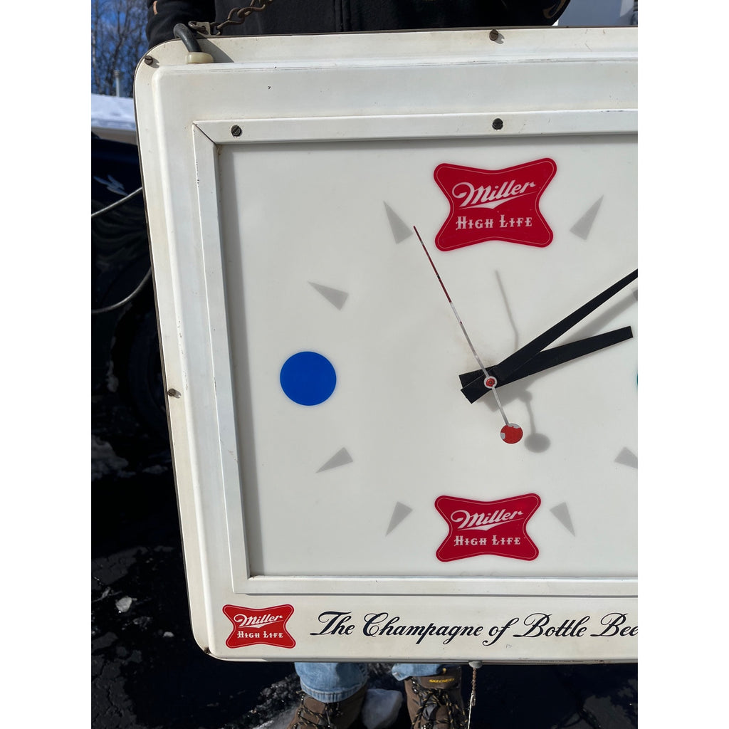 RARE Vintage 1957 Miller High Life Beer Hanging Lighted Clock Bar Sign Advertising
