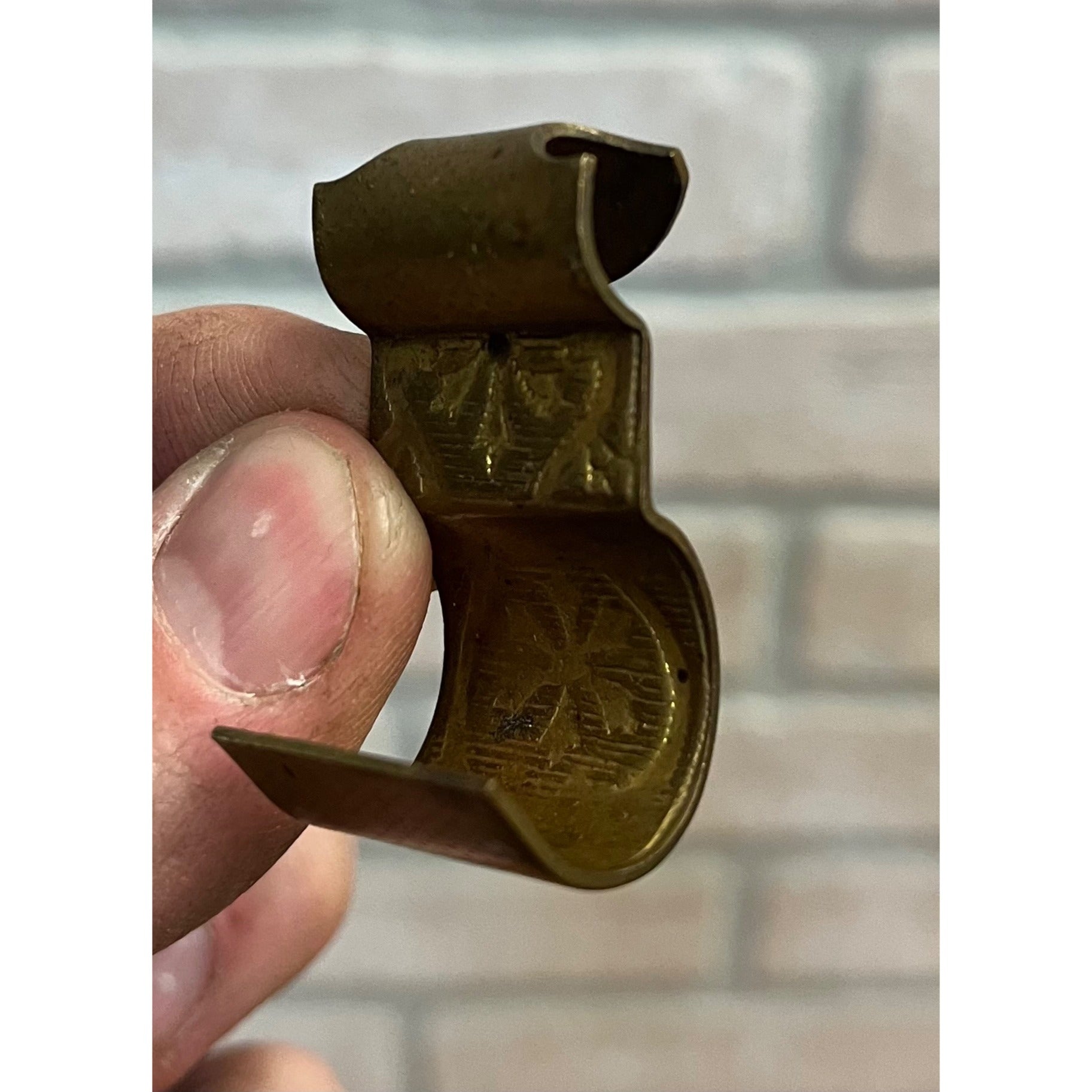 Antique Victorian Rail Moulding Picture Frame Hanging Hanger Hook Brass Ornate