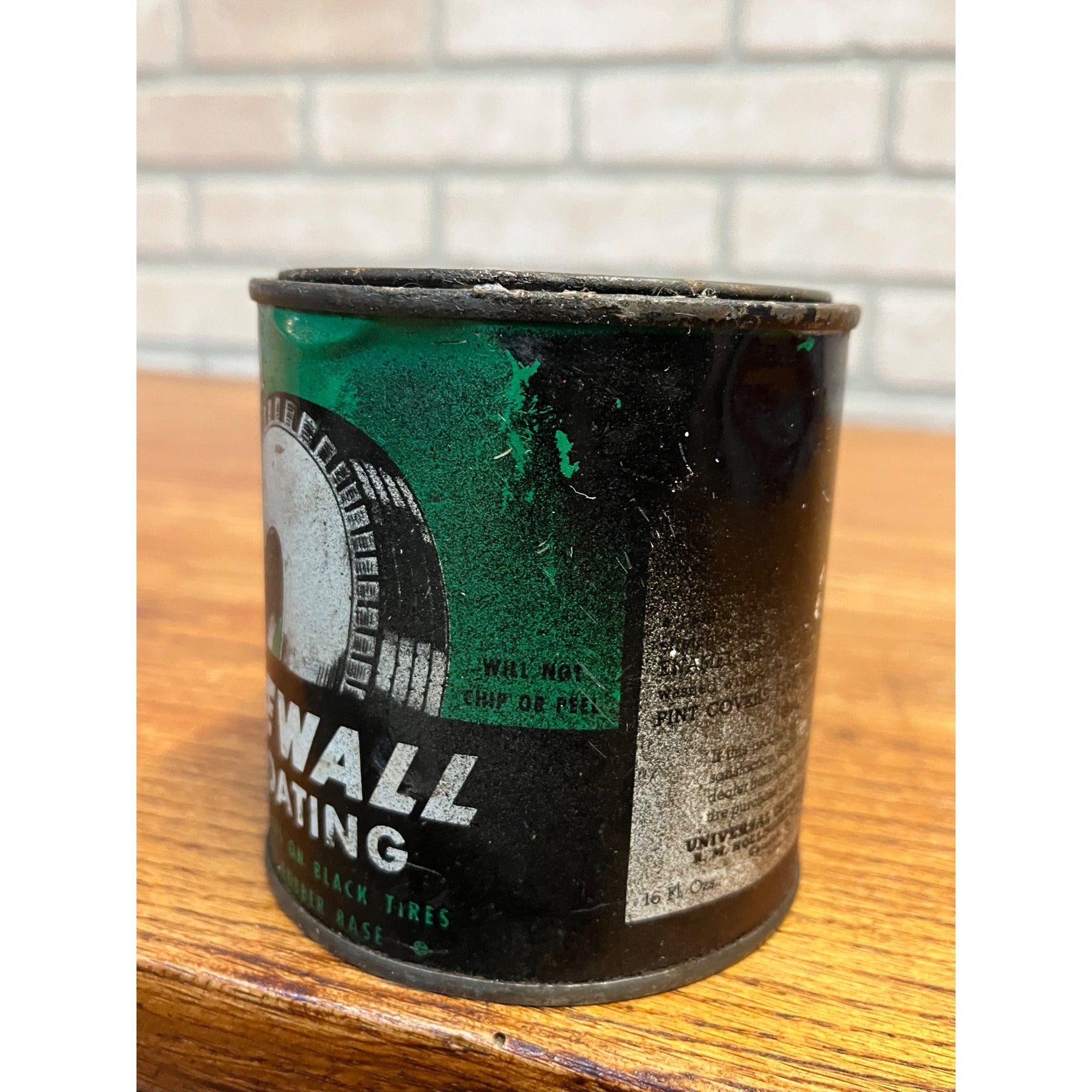 Vintage Universal Whitewall Tire Coating Tin 16 Fluid Ounce Size R.M. Hollingshead Corp. Camden, New Jersey