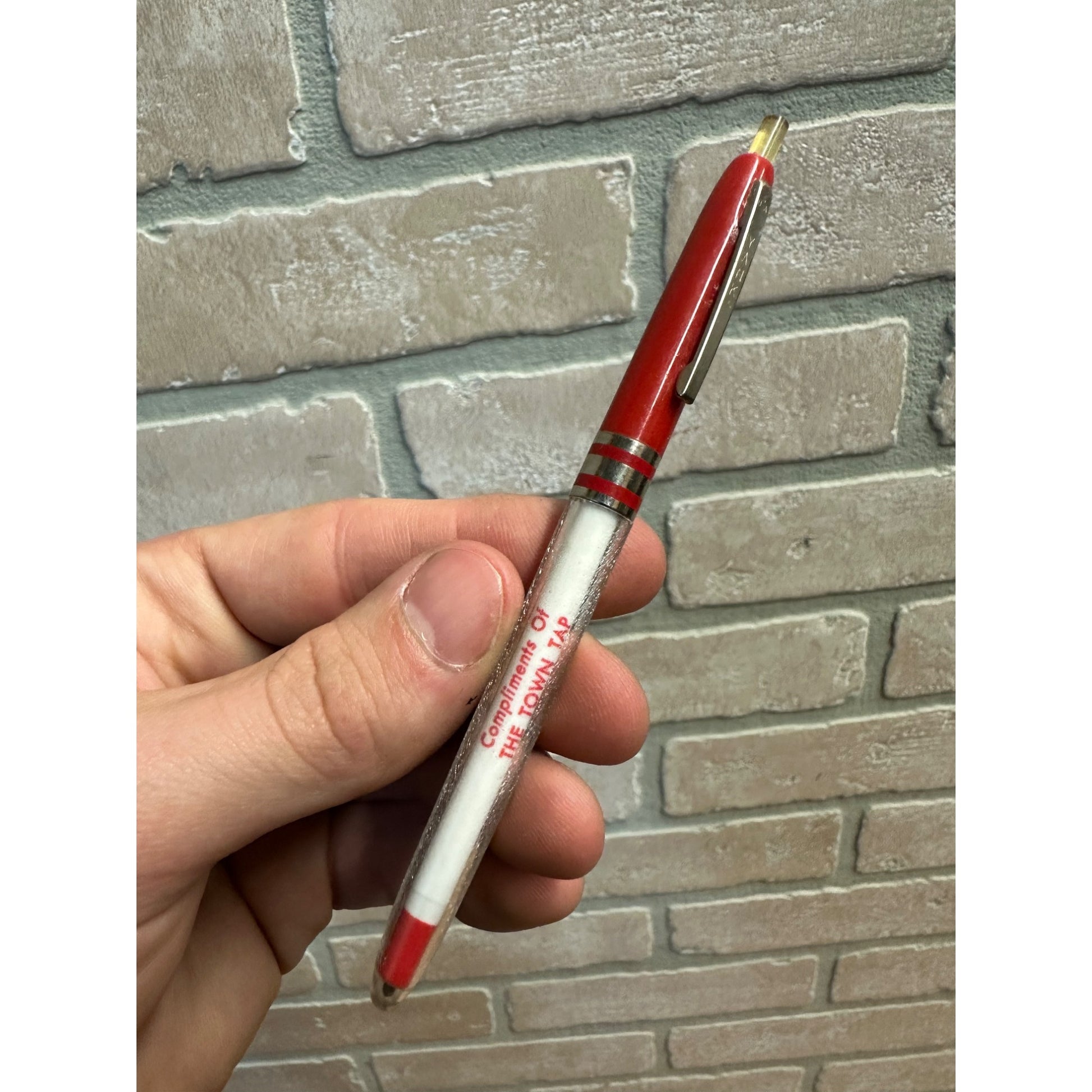 Vintage Advertising Pen Town Tap (Columbus, Wisconsin) Ralph Betty Everson Wis