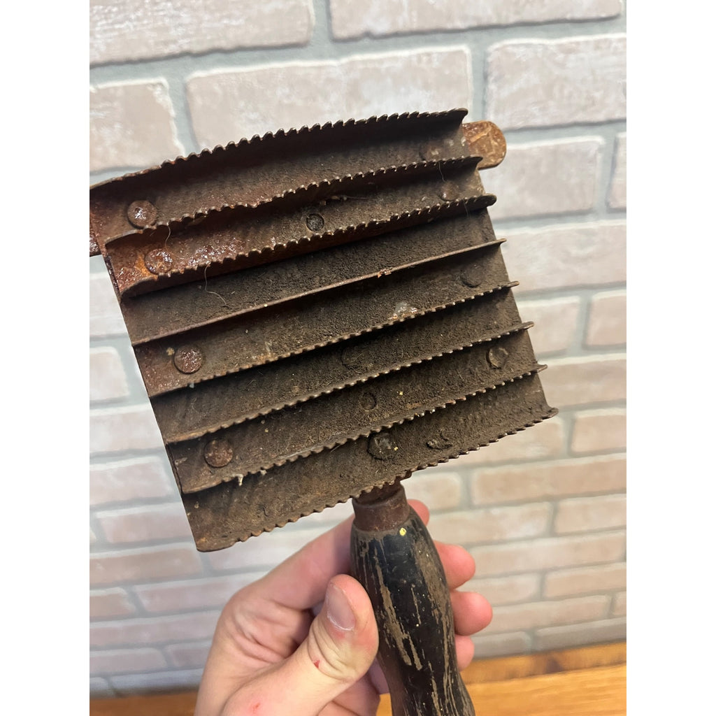 Antique Horse Curry Comb Equestrian Grooming Farm Tool Metal & Wood Handle
