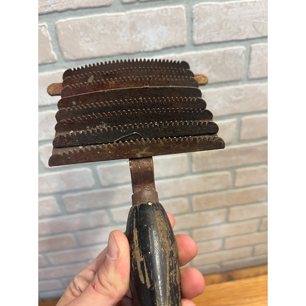 Antique Horse Curry Comb Equestrian Grooming Farm Tool Metal & Wood Handle