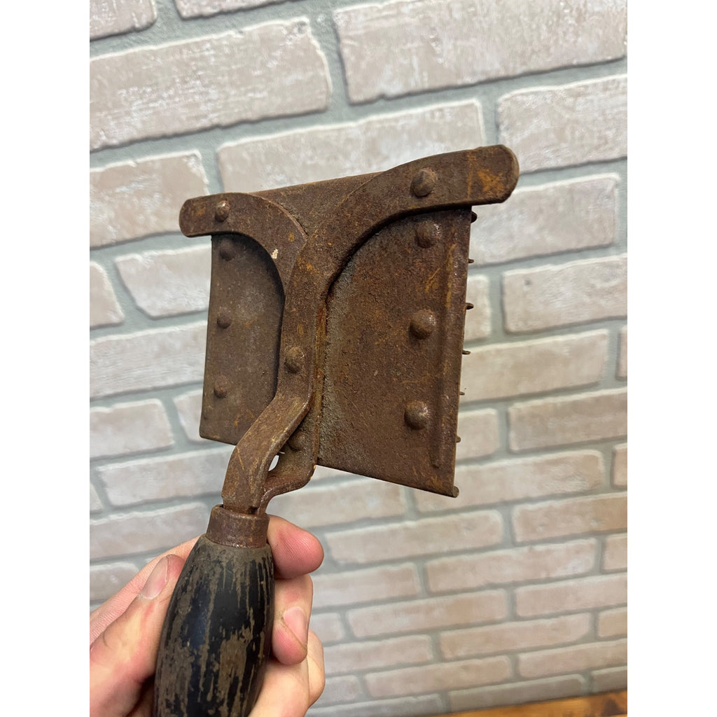 Antique Horse Curry Comb Equestrian Grooming Farm Tool Metal & Wood Handle