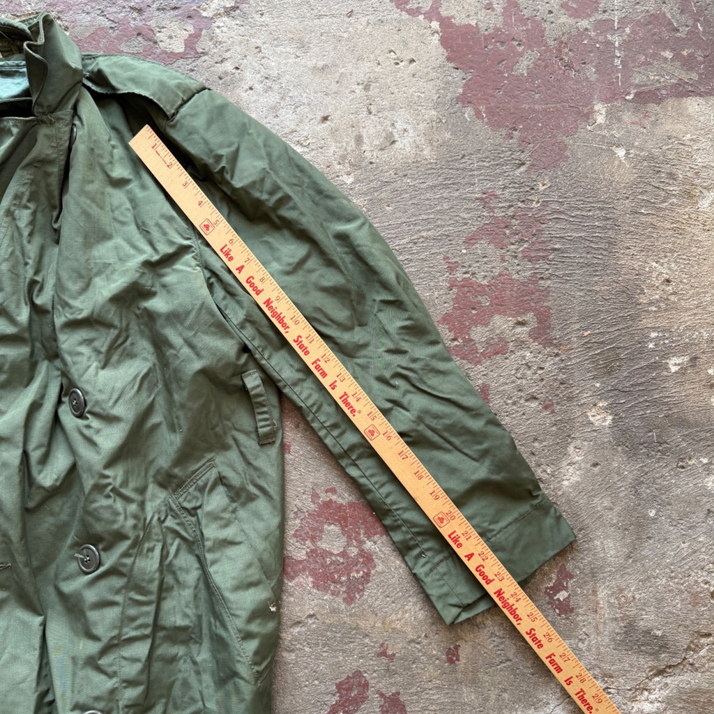 Vintage U.S. Army Trench Raincoat Size 36S 1940s-1950s