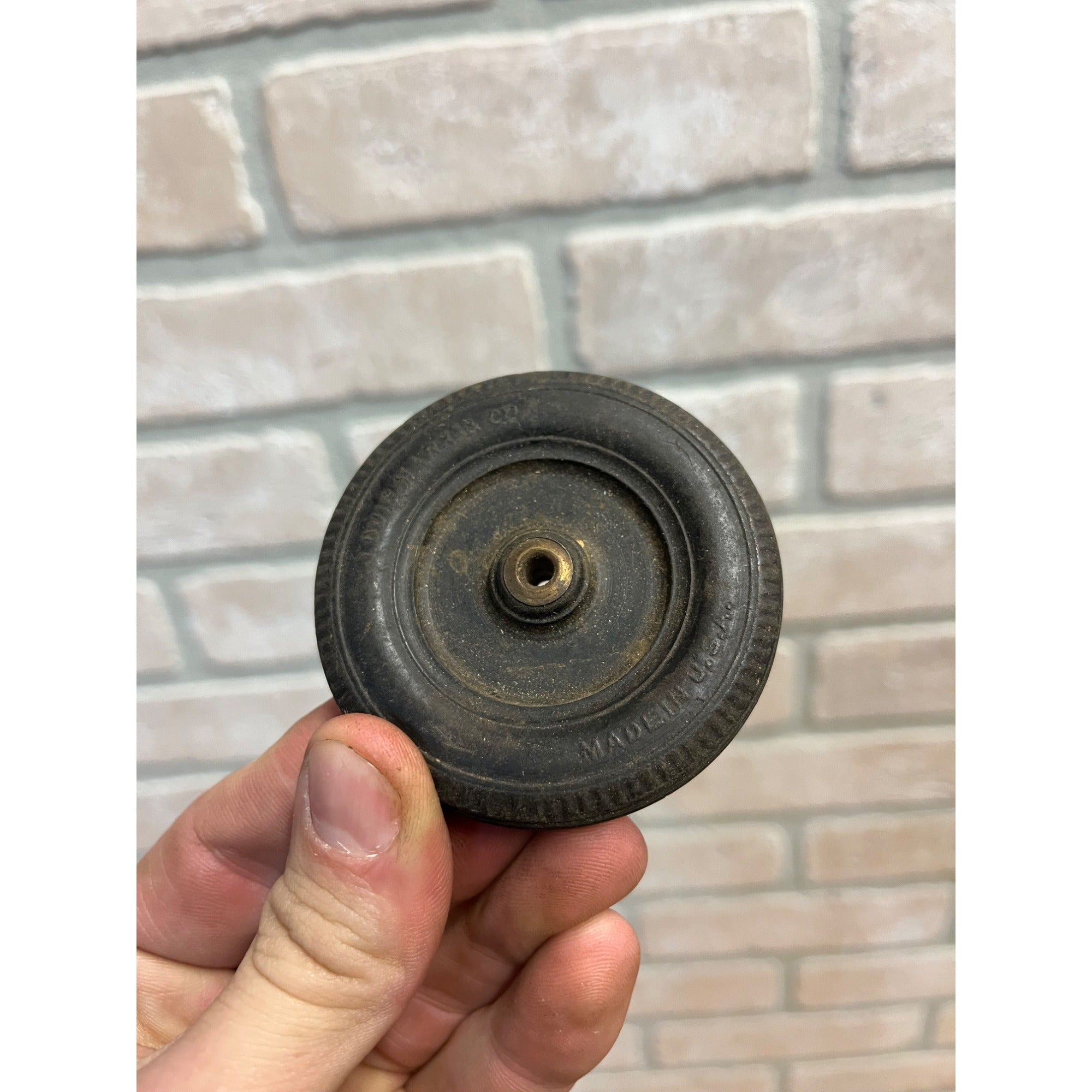 Vintage Louis Marx Toys (1) Original Rubber Tire Wheel Replacement Part 2.5"