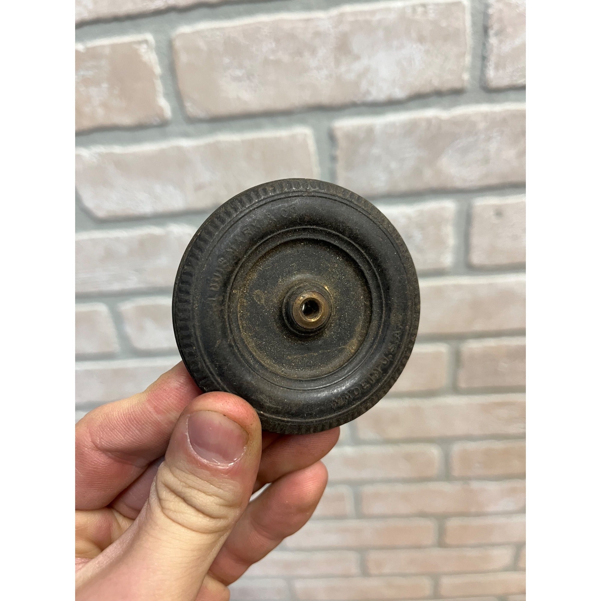 Vintage Louis Marx Toys (1) Original Rubber Tire Wheel Replacement Part 2.5"
