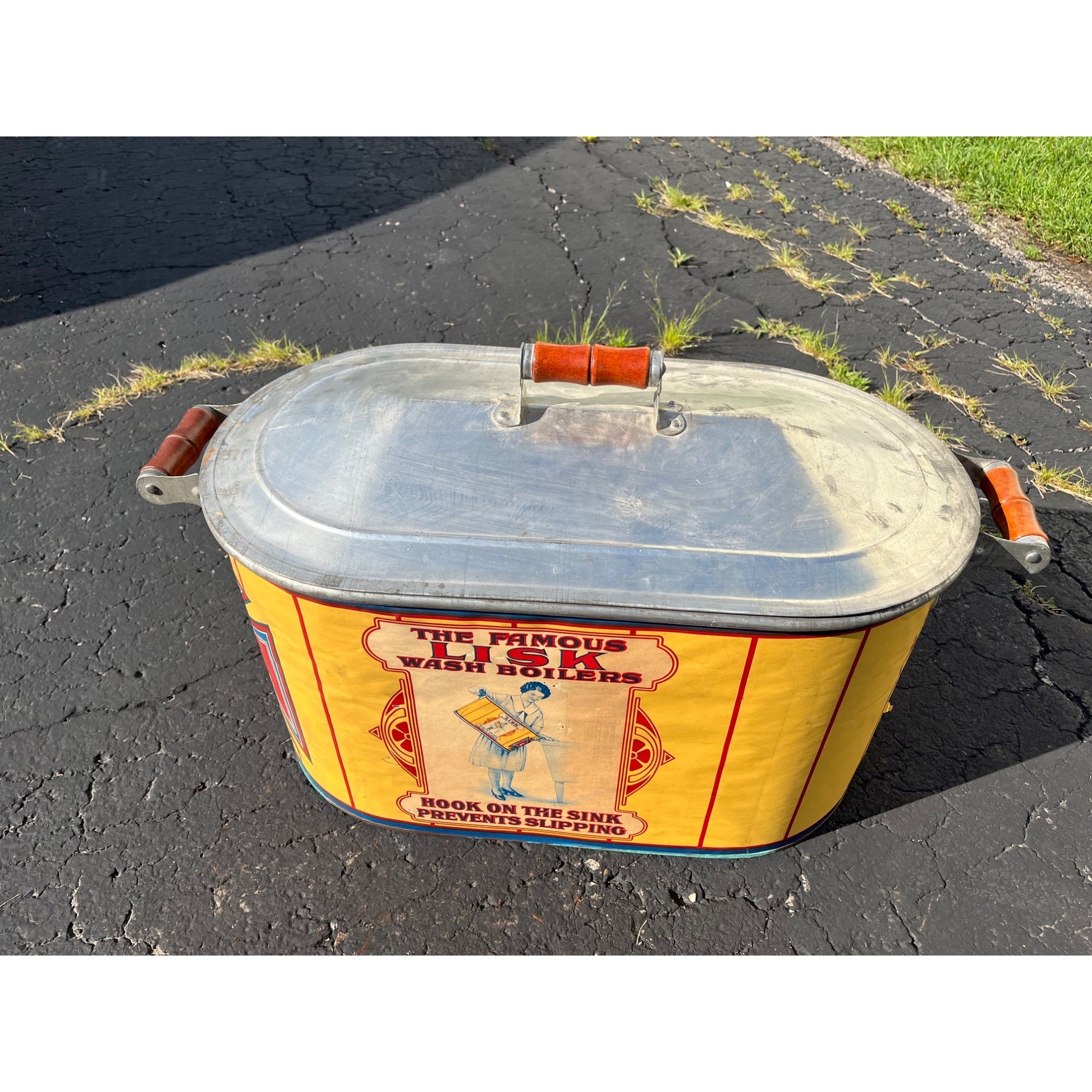 RARE Vintage Lisk Galvanized Steel Wash Boiler w/ Advertising Litho Paper