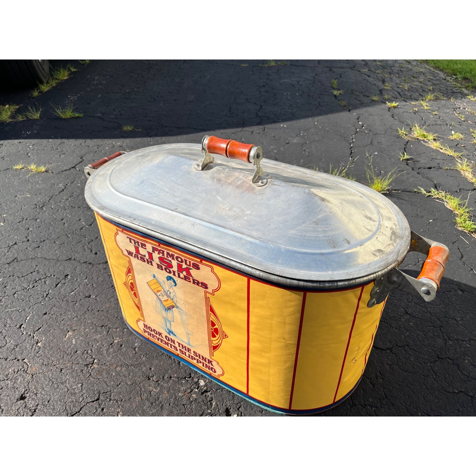 RARE Vintage Lisk Galvanized Steel Wash Boiler w/ Advertising Litho Paper