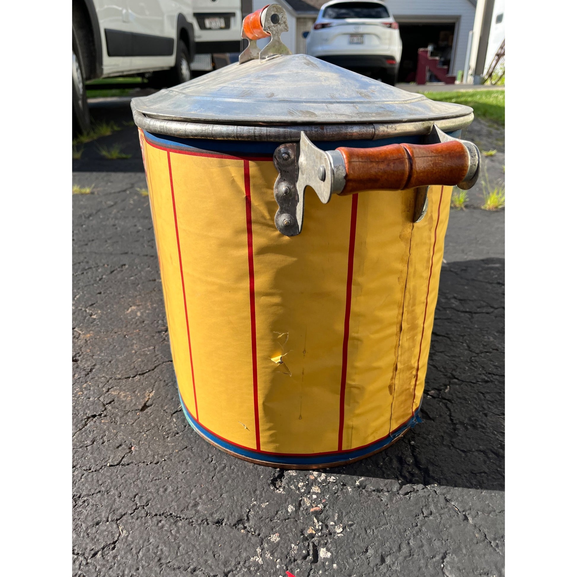 RARE Vintage Lisk Galvanized Steel Wash Boiler w/ Advertising Litho Paper