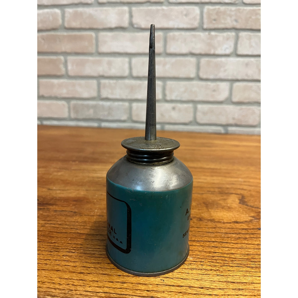 Vintage International Harvester IH Oiler Advertising Oil Can Kewaskum Wisconsin