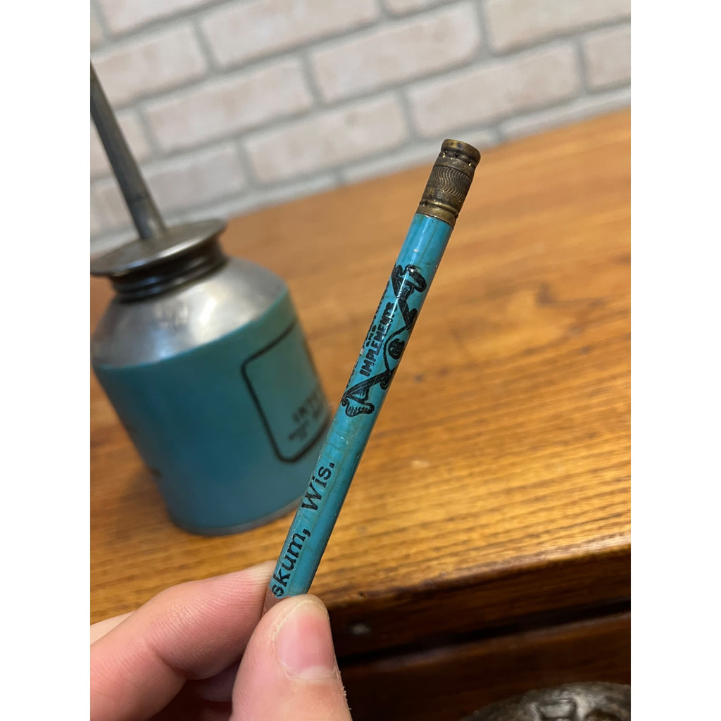 Vintage International Harvester IH Oiler Advertising Oil Can Kewaskum Wisconsin