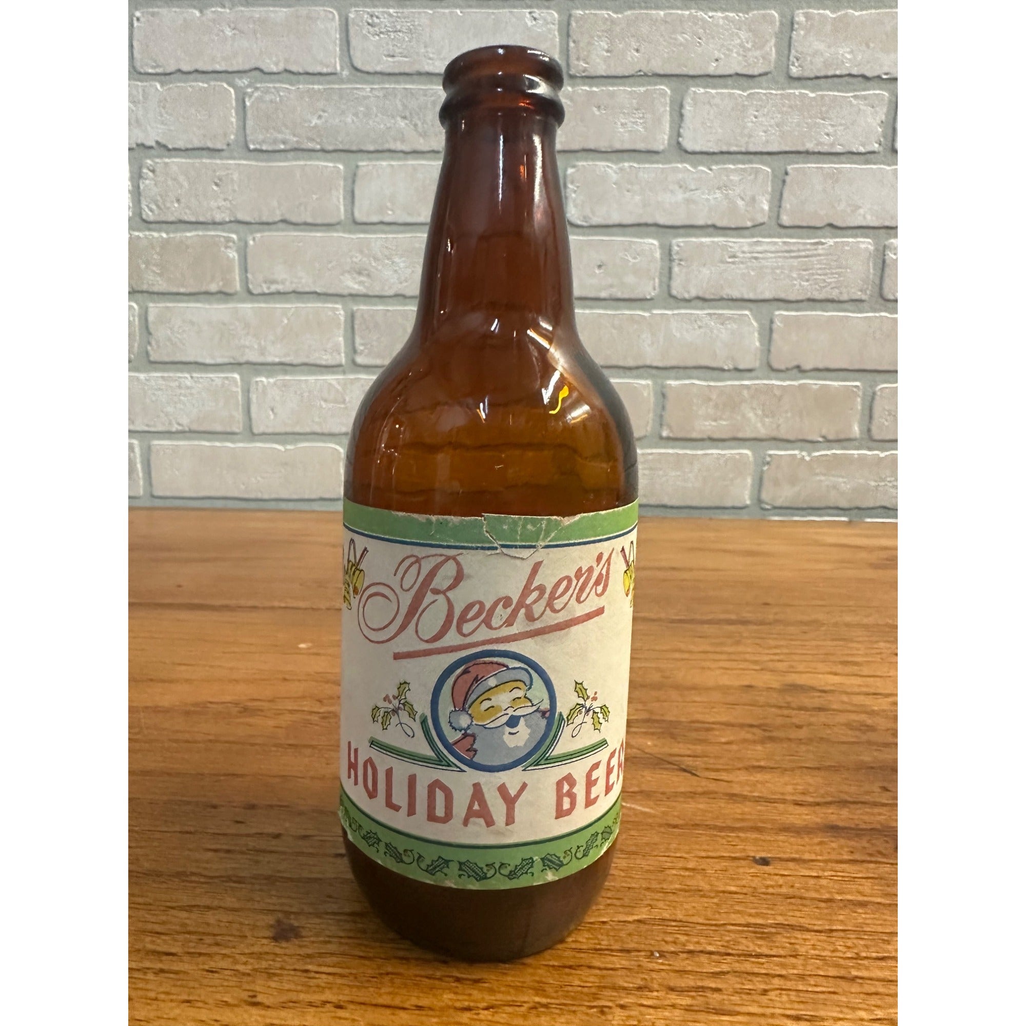 Vintage Becker's Holiday beer 12oz Steinie Beer Bottle Ogden Utah Label