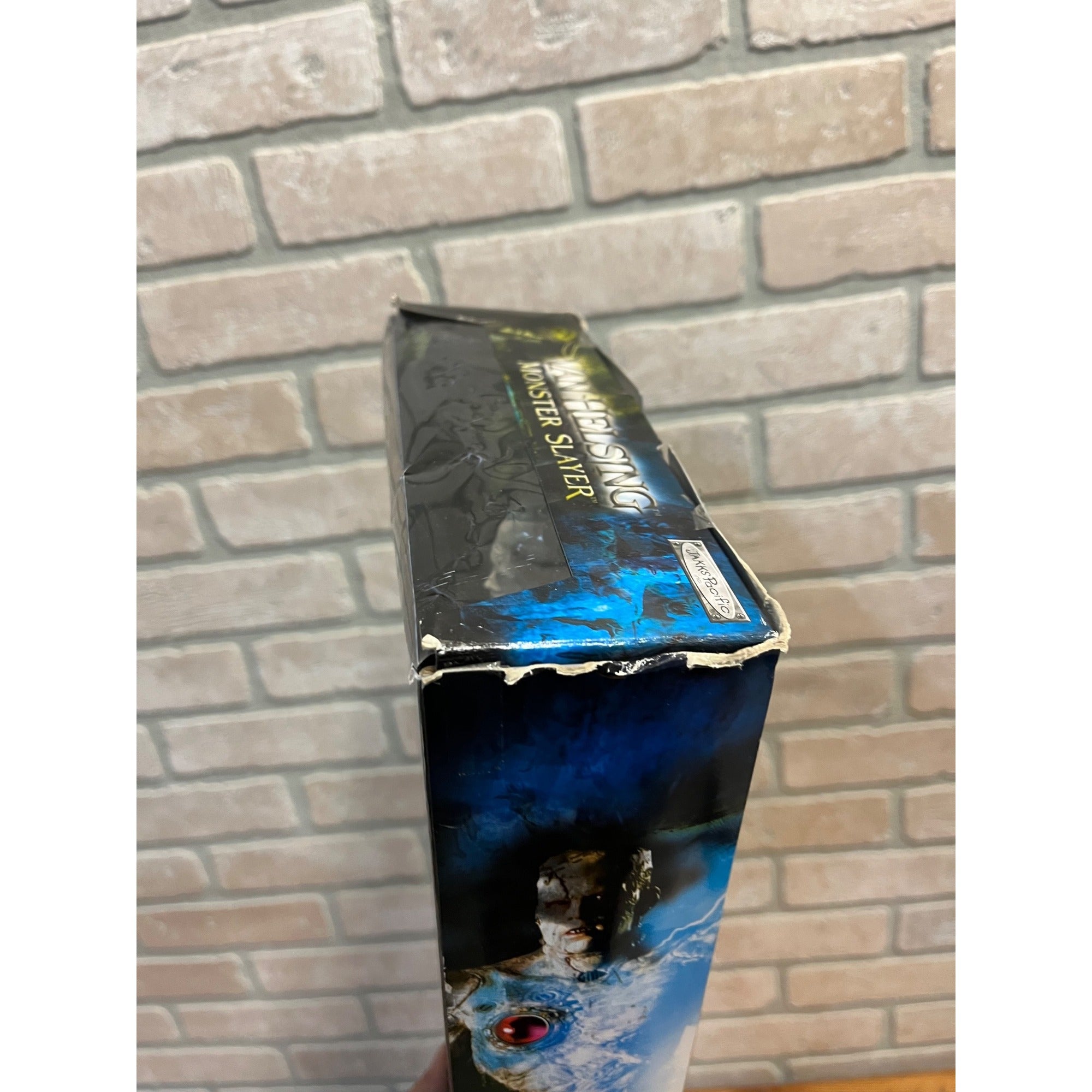 Van Helsing Monster Slayer 12" Figure Frankenstein Glowing Heart 2004 Jakks