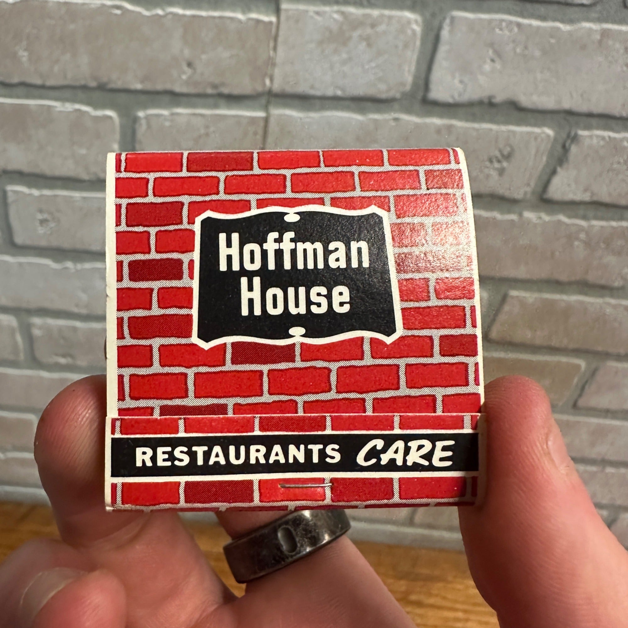 Rare Vintage Matchbook F2 Milwaukee Wisconsin Hoffman House Restaurants Brick