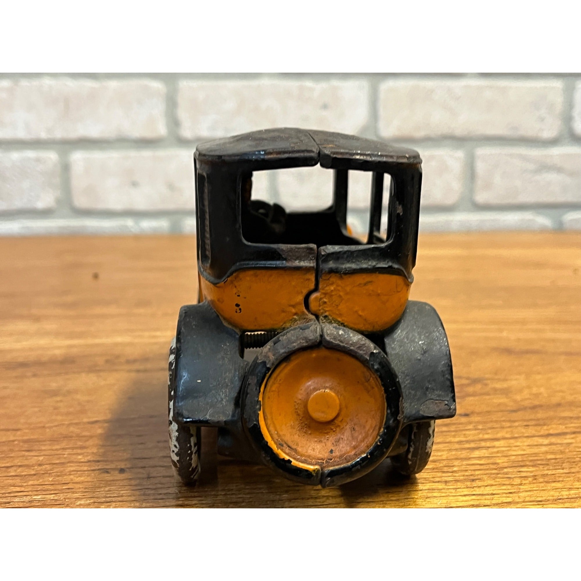 Vintage 1920s Arcade Cast Iron Yellow Cab Sedan Taxicab Taxi Cab 8" w/ Driver
