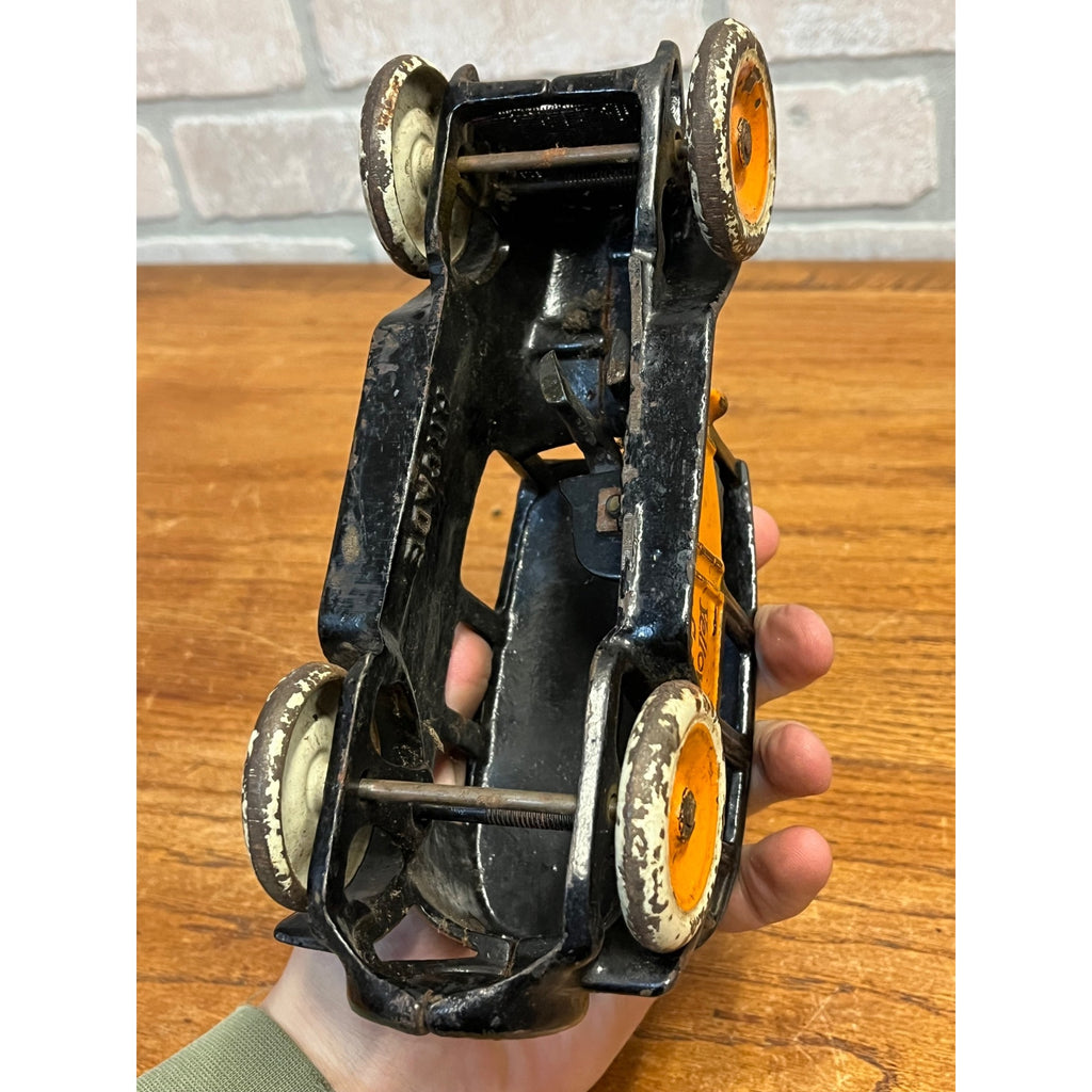 Vintage 1920s Arcade Cast Iron Yellow Cab Sedan Taxicab Taxi Cab 8" w/ Driver