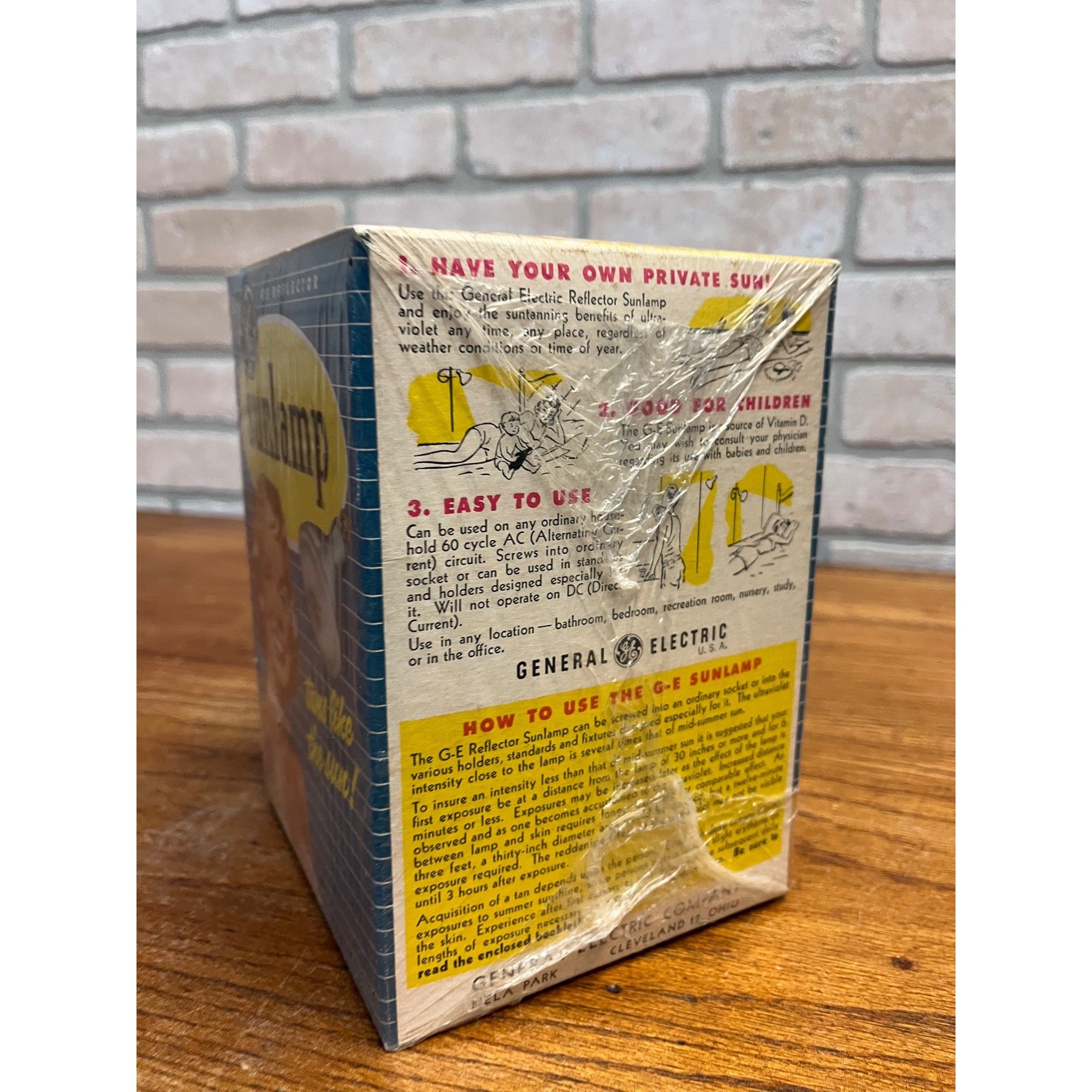 GE General Electric Vintage 50s 60s Sun lamp Tanning Bulb Box Sunlamp Retro Prop