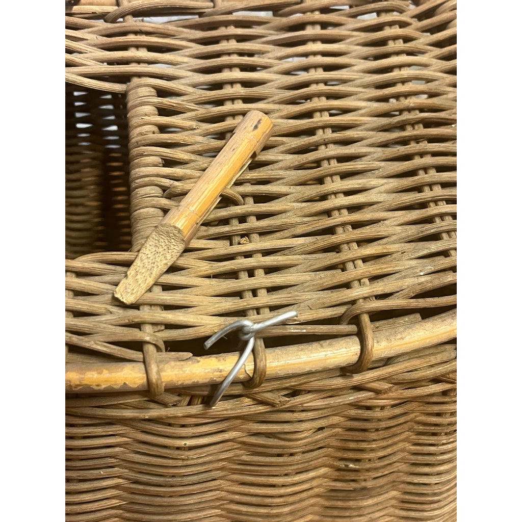 Vintage Wicker Woven Fishing Creel Basket Bait Tackle -- AS-IS