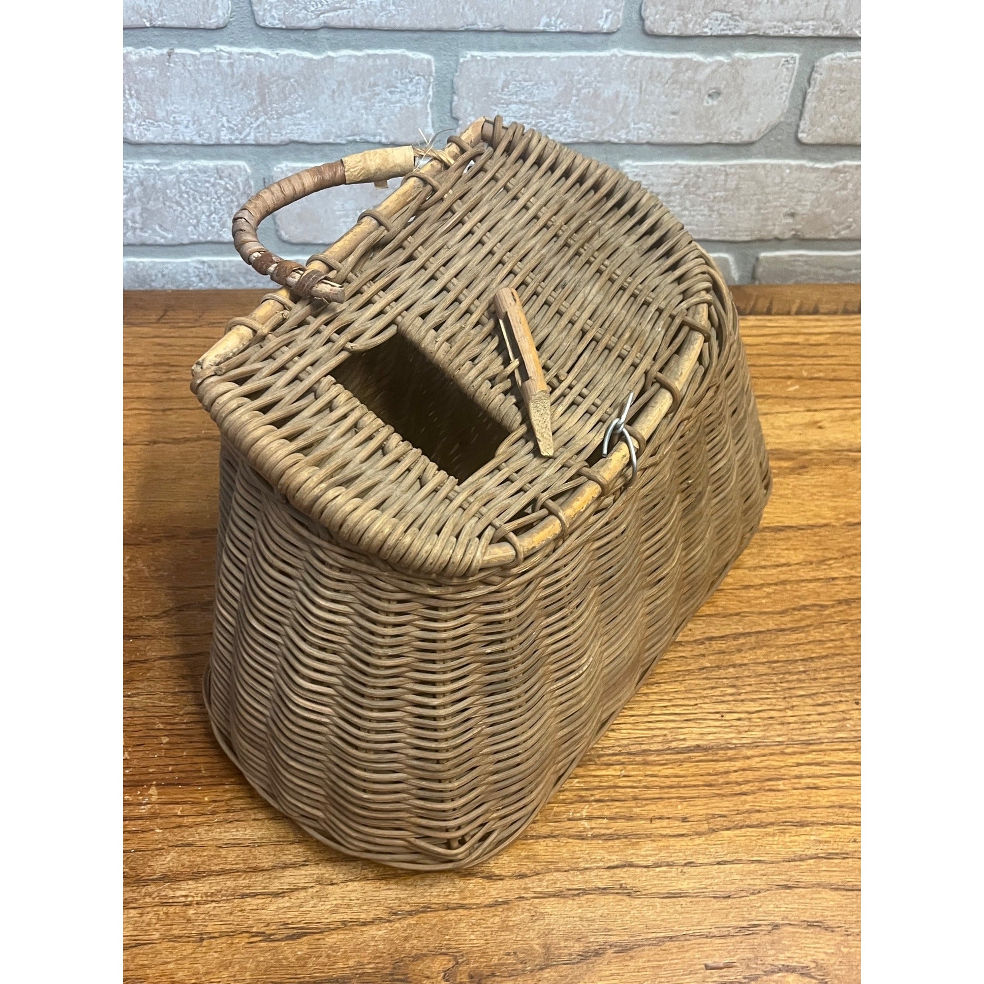 Vintage Wicker Woven Fishing Creel Basket Bait Tackle -- AS-IS