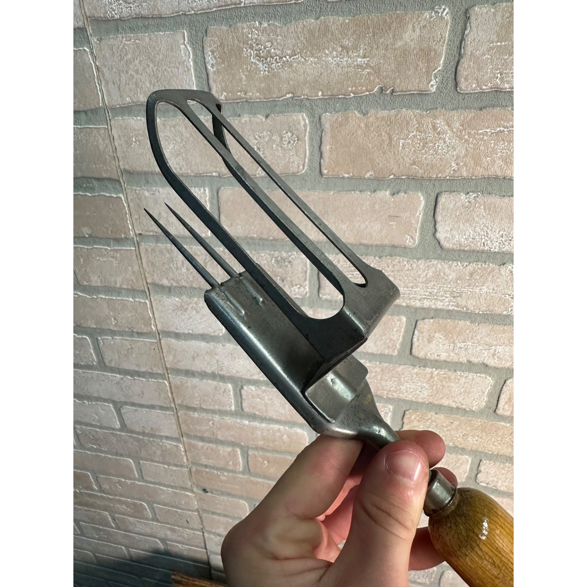 Vintage 1930s Coolerator Ice Box Fridge Advertising Ice Pick + Button Pinback