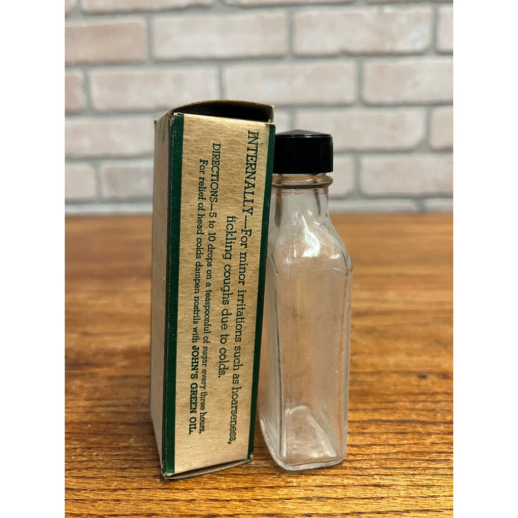 Vintage John's Green Oil Box w Bottle, Chetek, WI, W.G. Malcolm Medicine