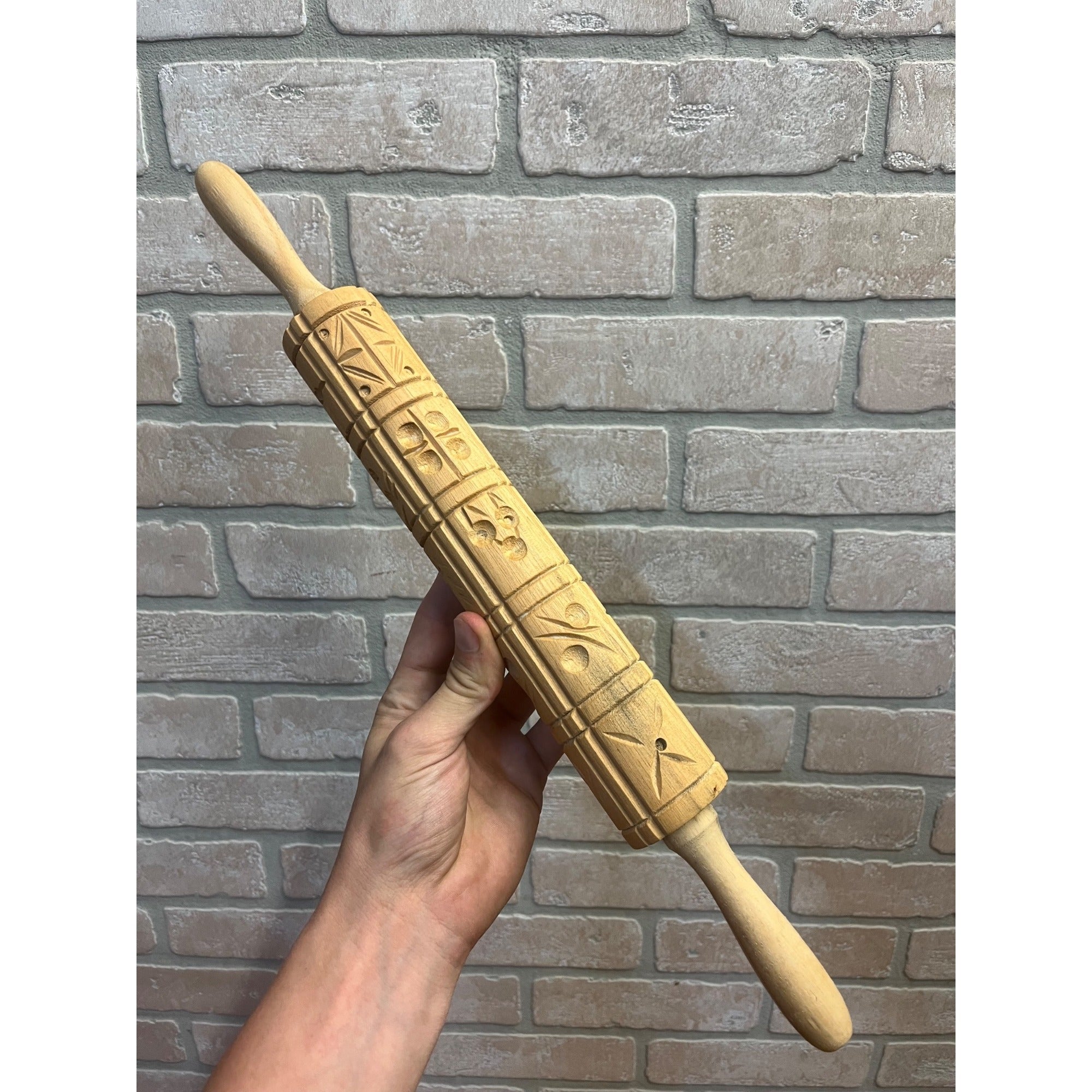 Vintage Wooden Embossed Rolling Pin Hand-carved Cookie Stamp Primitive Kitchen Decor
