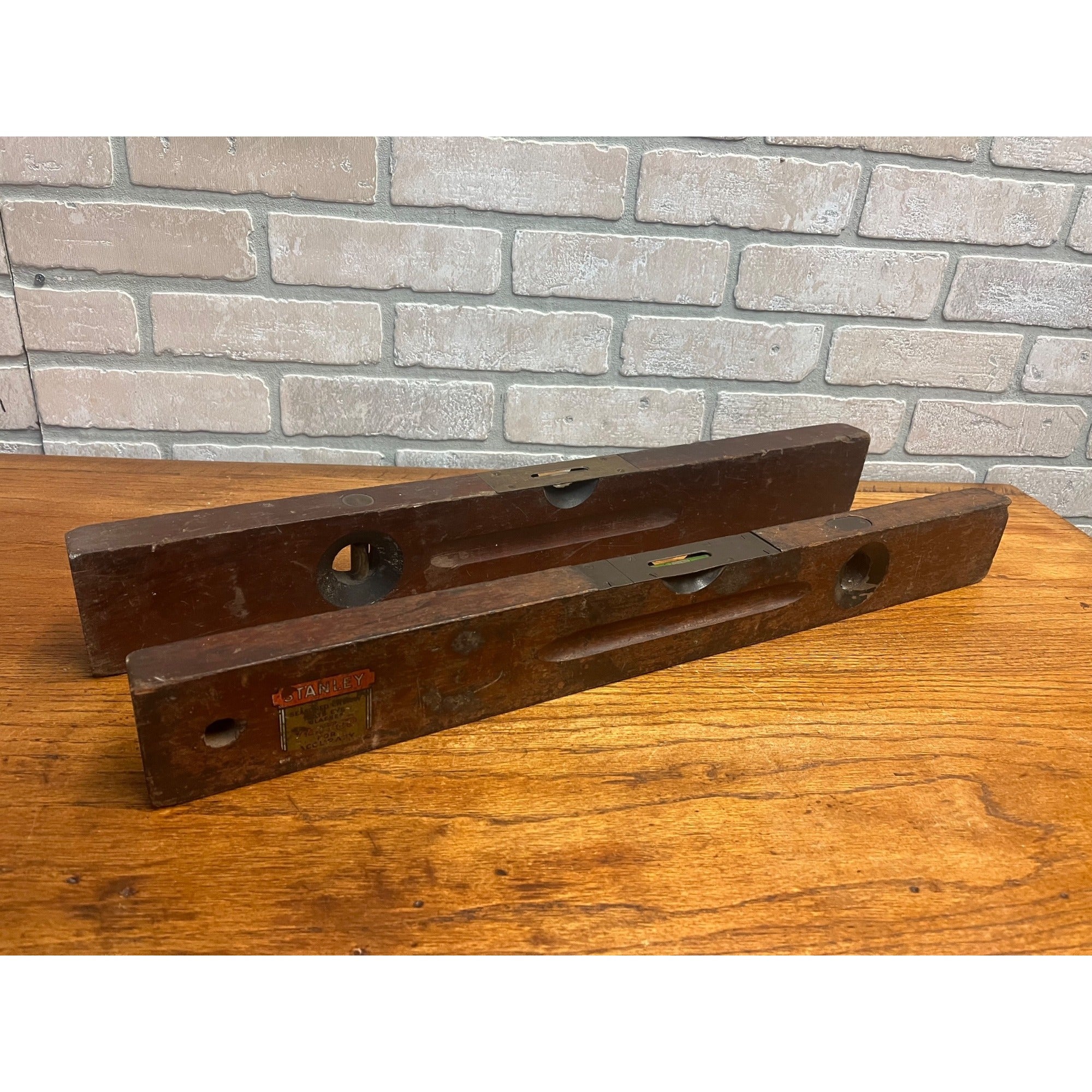 Stanley Sweetheart Carpenter Levels No. 3 & No. 0 Cherry Wood 24" Lot (2)