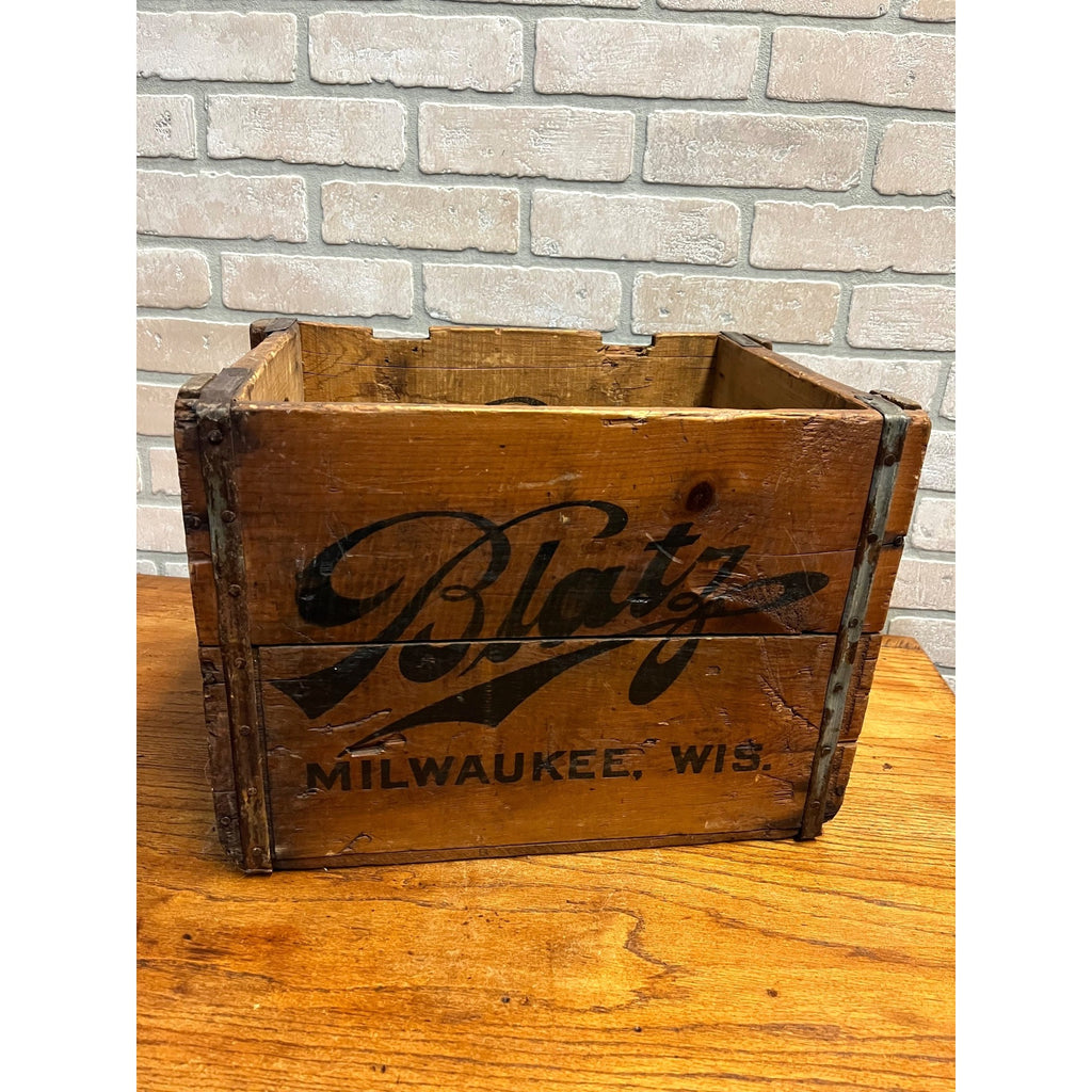 Vintage Blatz Milwaukee Beer Wisconsin Wooden Crate Case for (12) Quart Bottles
