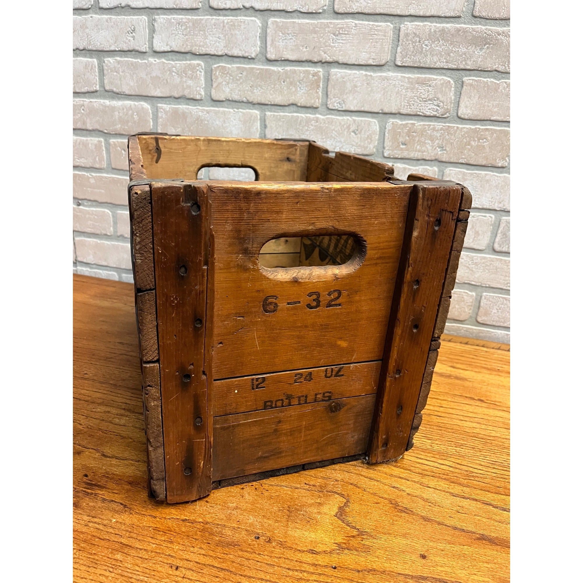 Vintage Blatz Milwaukee Beer Wisconsin Wooden Crate Case for (12) Quart Bottles