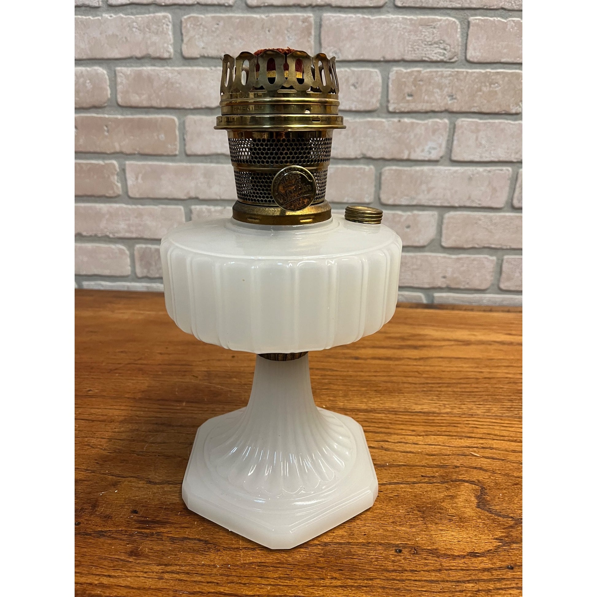 Original Aladdin Corinthian White Moonstone Oil Lamp w/ NuType Model B Burner