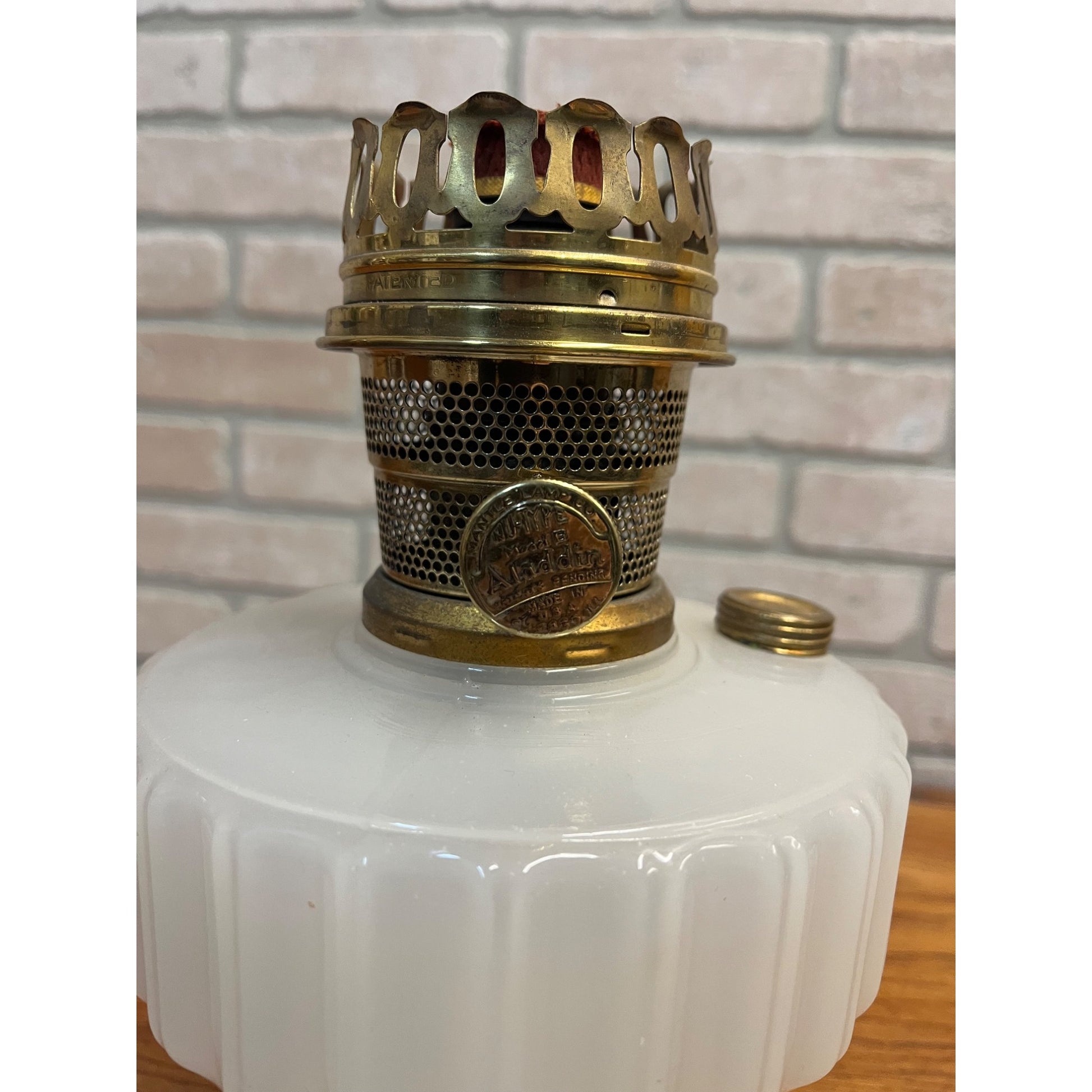 Original Aladdin Corinthian White Moonstone Oil Lamp w/ NuType Model B Burner