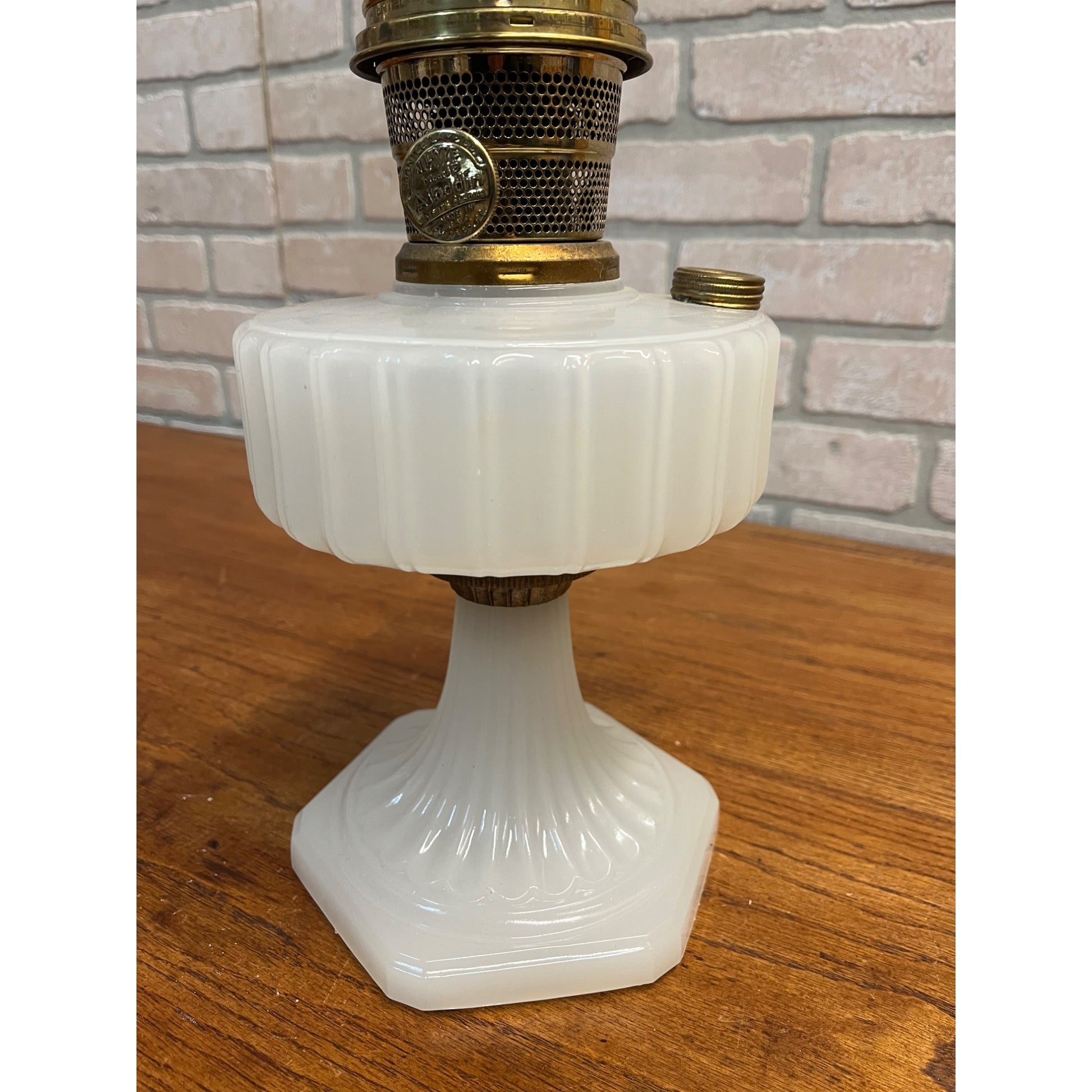 Original Aladdin Corinthian White Moonstone Oil Lamp w/ NuType Model B Burner