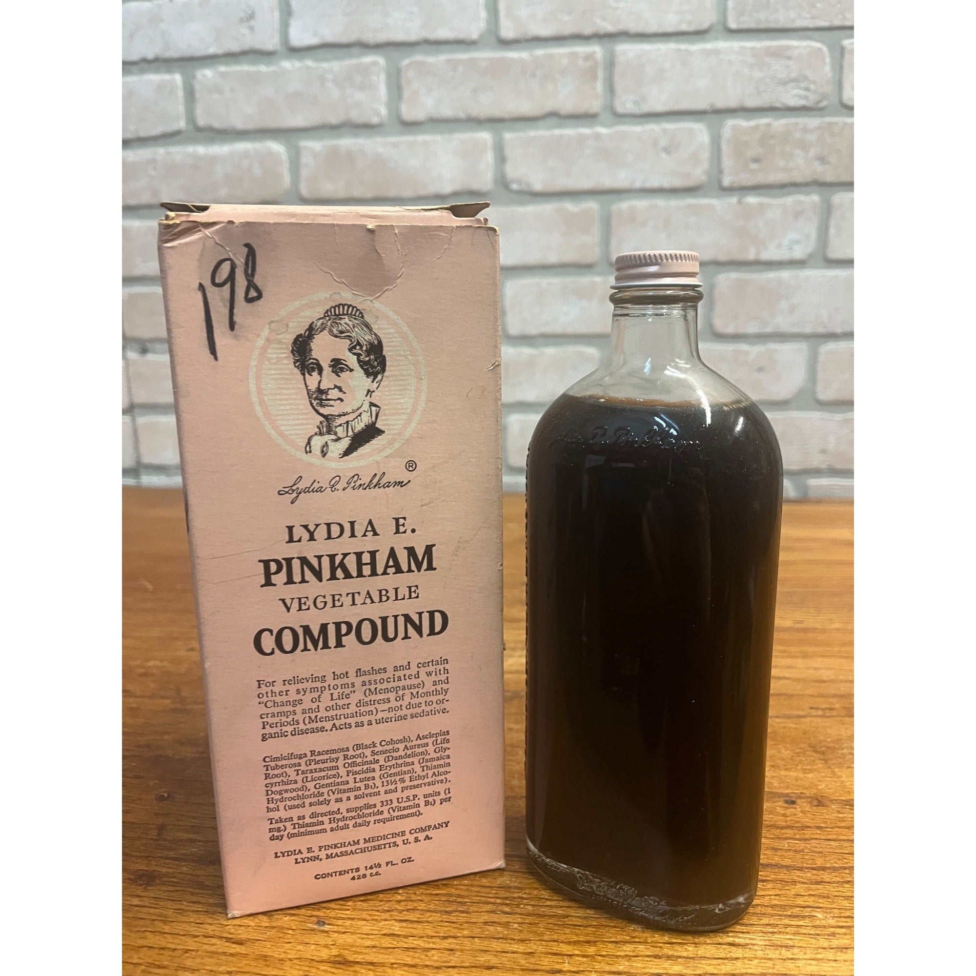 FULL - Lydia E. Pinkham Vegetable Compound in Glass Bottle Original Box 14.5 Oz