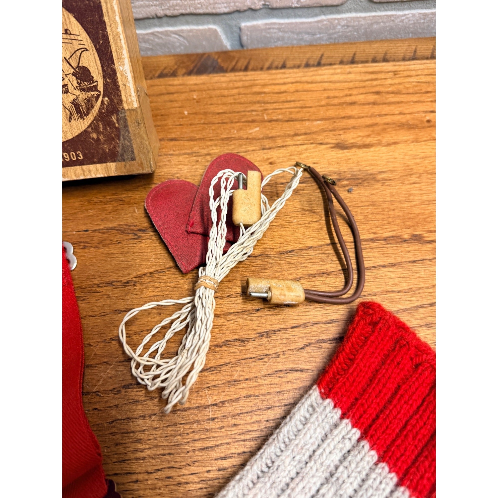 Vintage 1950s Burnham Battery Heated Socks w/ Store Box Michigan City IN Hunting