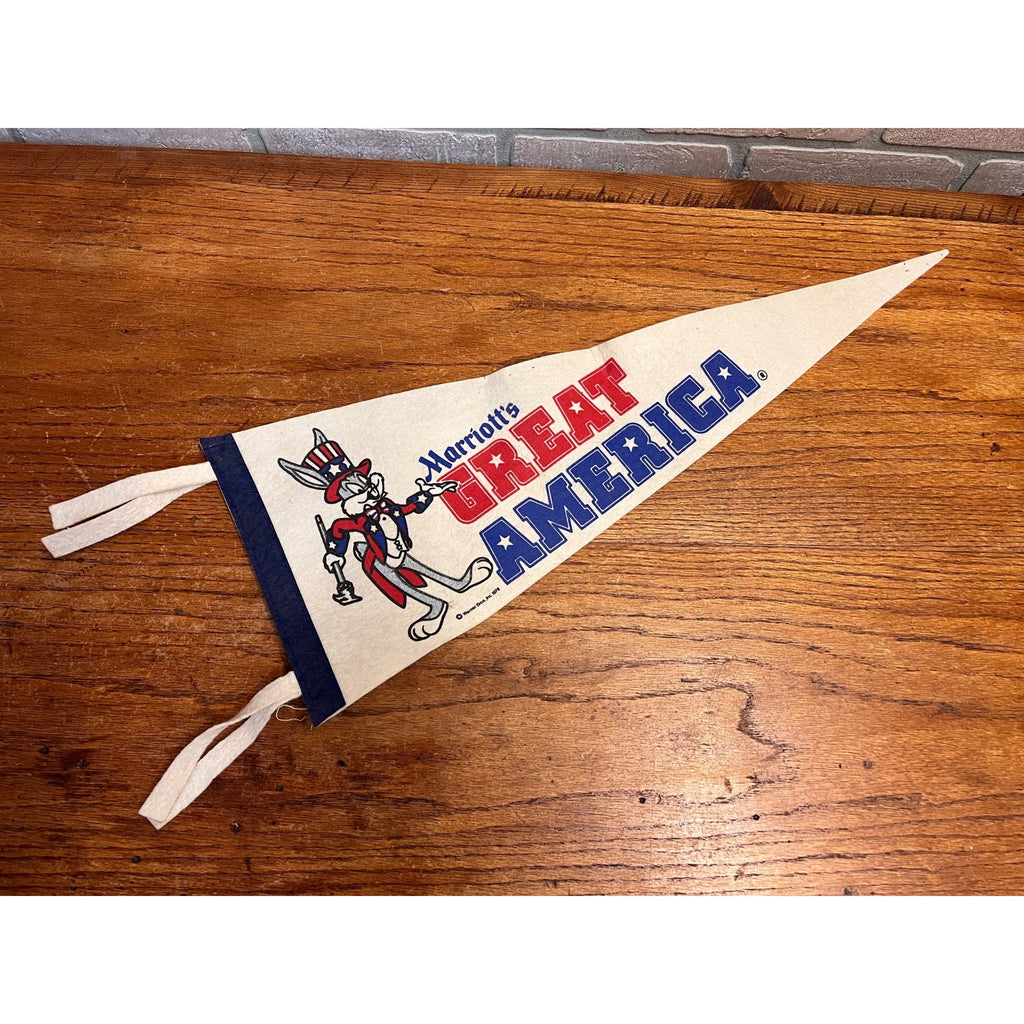 Vintage Marriott's Great America 24" Pennant Bugs Bunny Warner Bros 1976