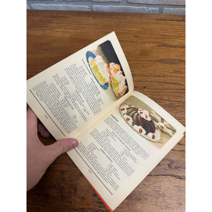 Vintage 1930s Carnation Milk Advertising Cook Booklet 100 Glorified Recipes