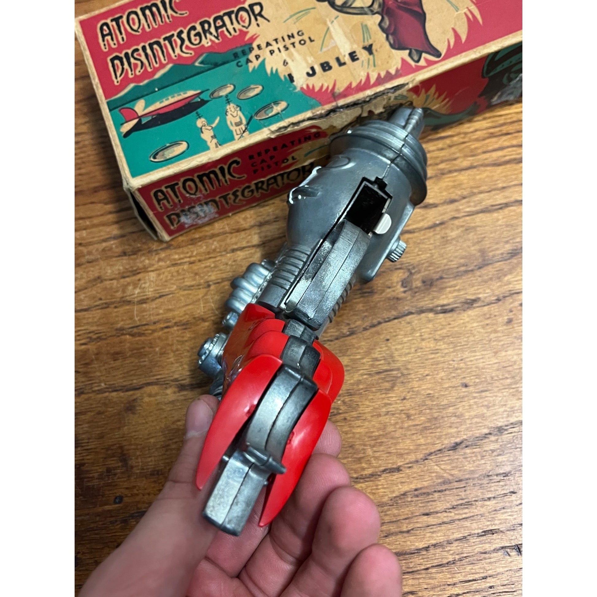 Vintage Hubley Atomic Disintegrator Space Laser Cap Gun Toy w/ Orig. Box